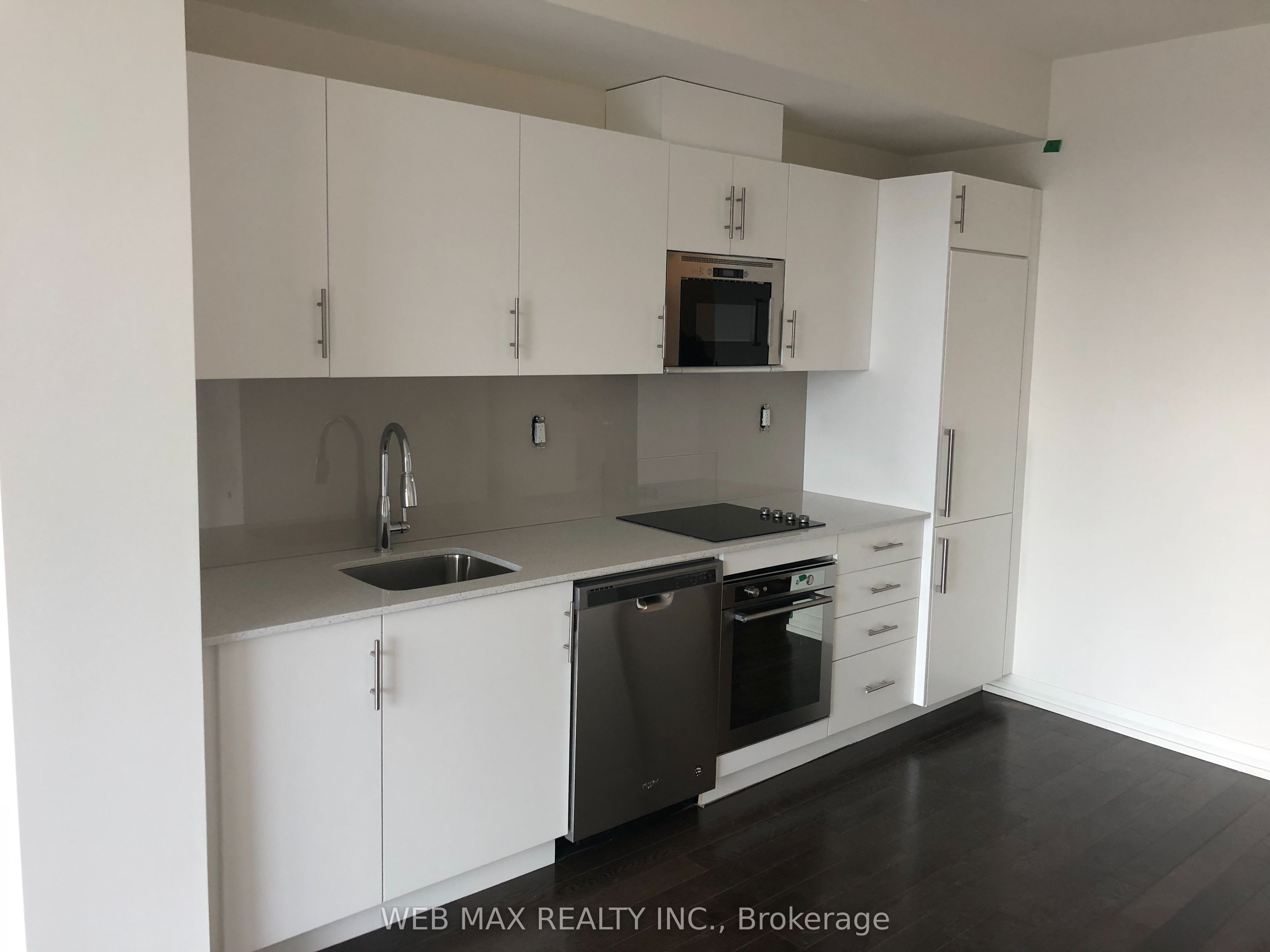 460 Adelaide Abbey E 1527, Toronto, ON M5A 0E7
