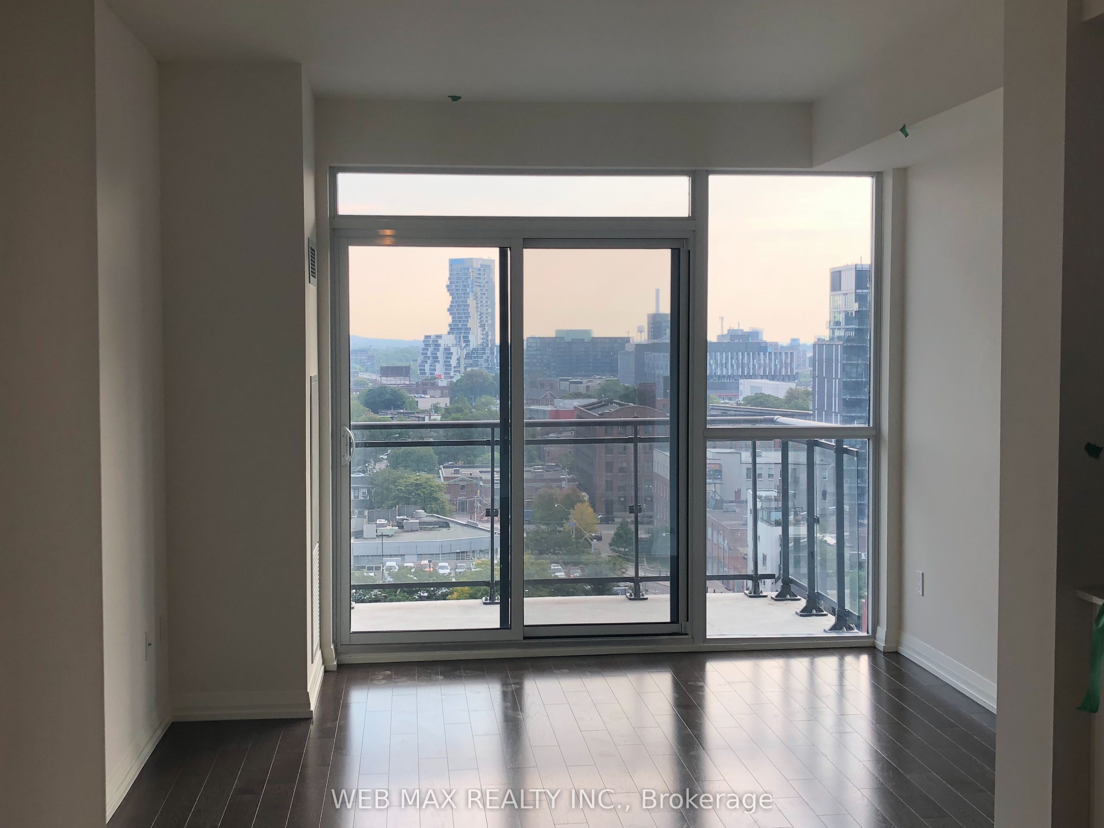 460 Adelaide Abbey E 1527, Toronto, ON M5A 0E7 photo 3