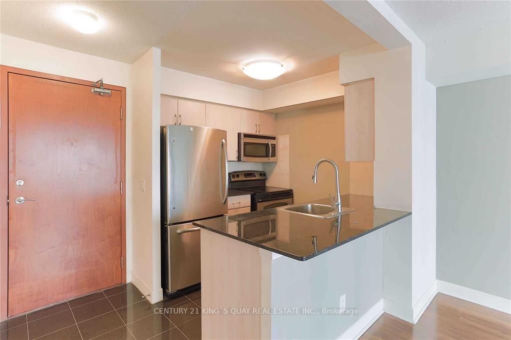 35 Bales Avenue 1810, Toronto, ON M2N 7L7 photo 4