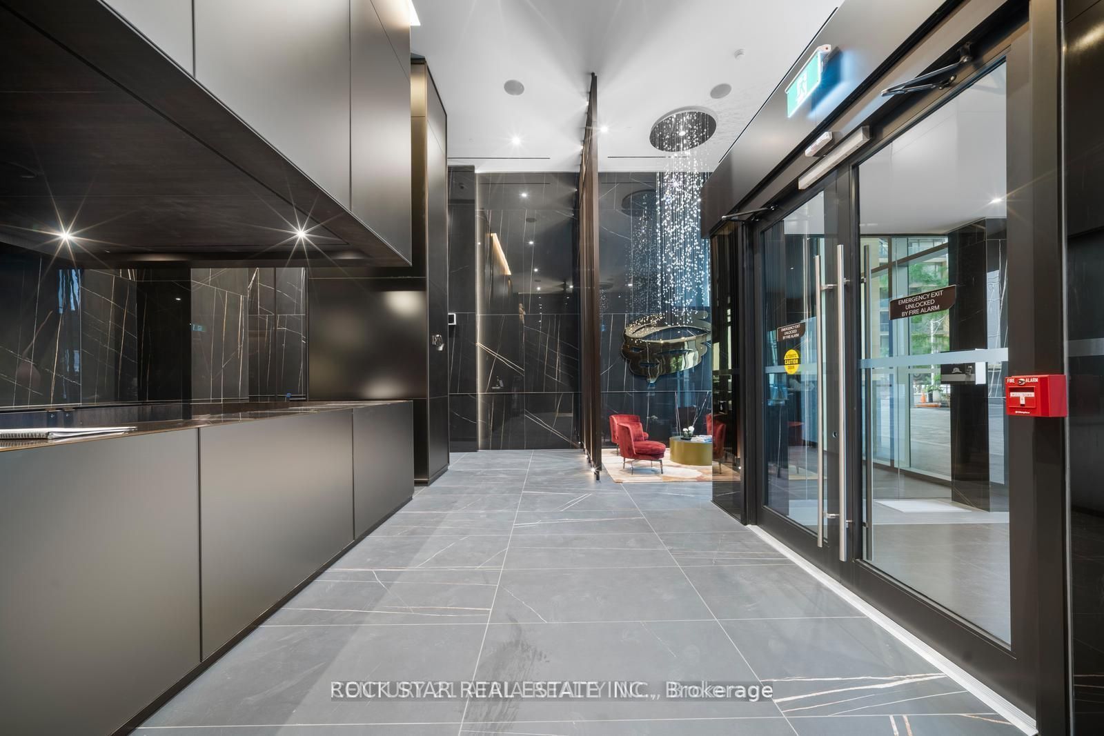 11 Yorkville Avenue, Toronto, ON M4W 0B7 photo 3