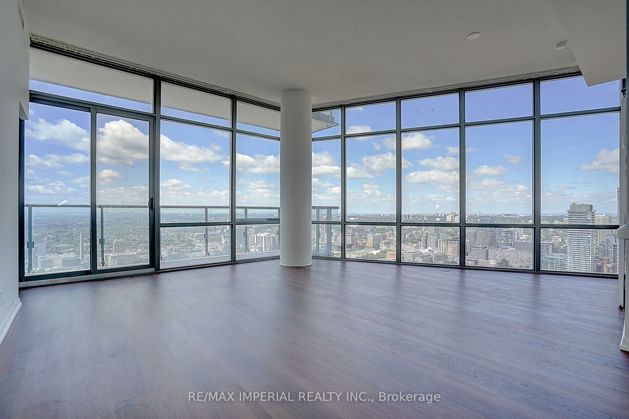 832 Bay Street 4903, Toronto, ON M5S 1Z6