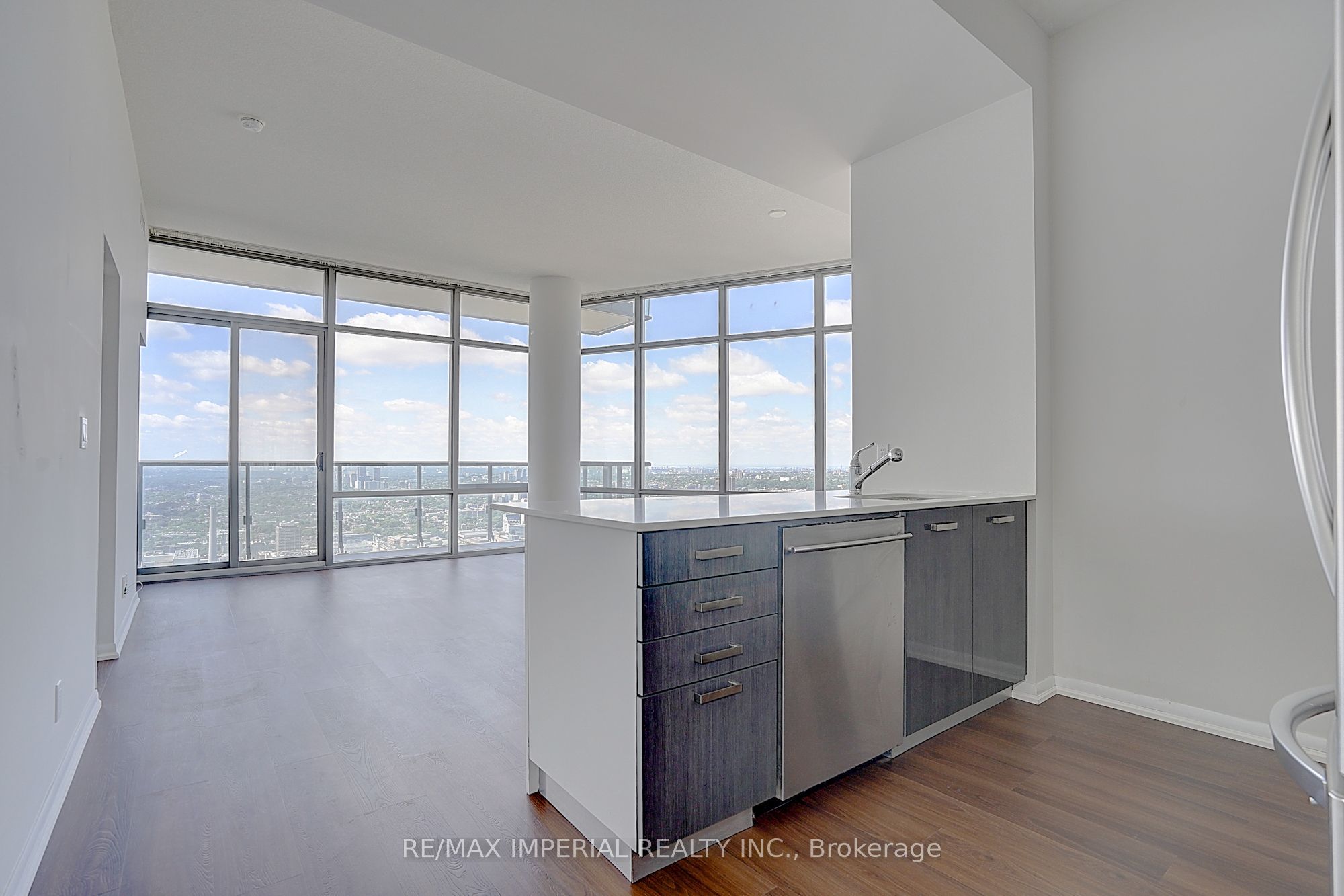 832 Bay Street 4903, Toronto, ON M5S 1Z6 photo 4
