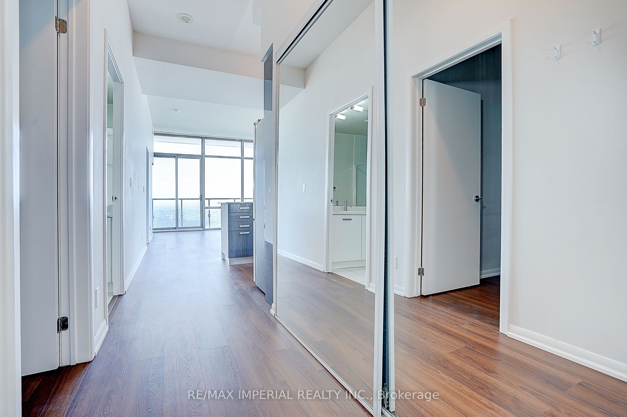 832 Bay Street 4903, Toronto, ON M5S 1Z6 photo 5