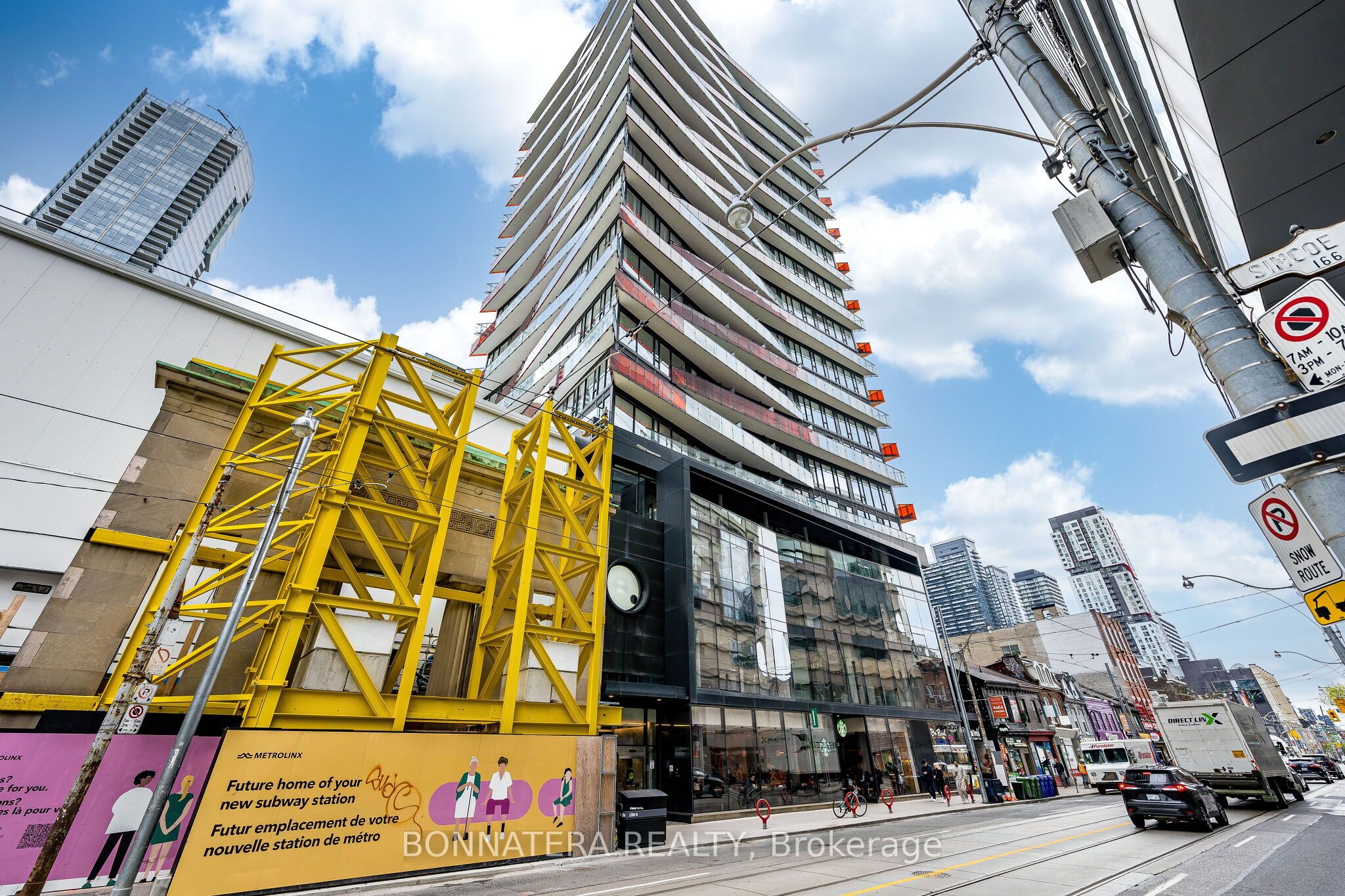 215 Queen Street W 1110, Toronto, ON M5V 0P5 photo 2