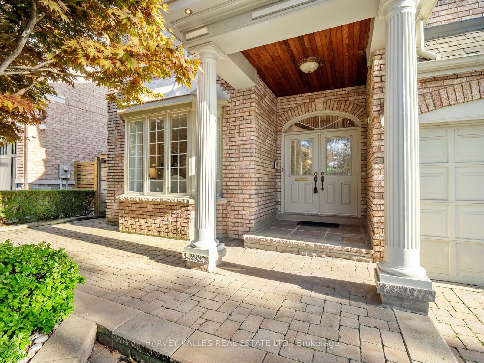 3 Cicada Court, Toronto, ON M3B 1G4 photo 2