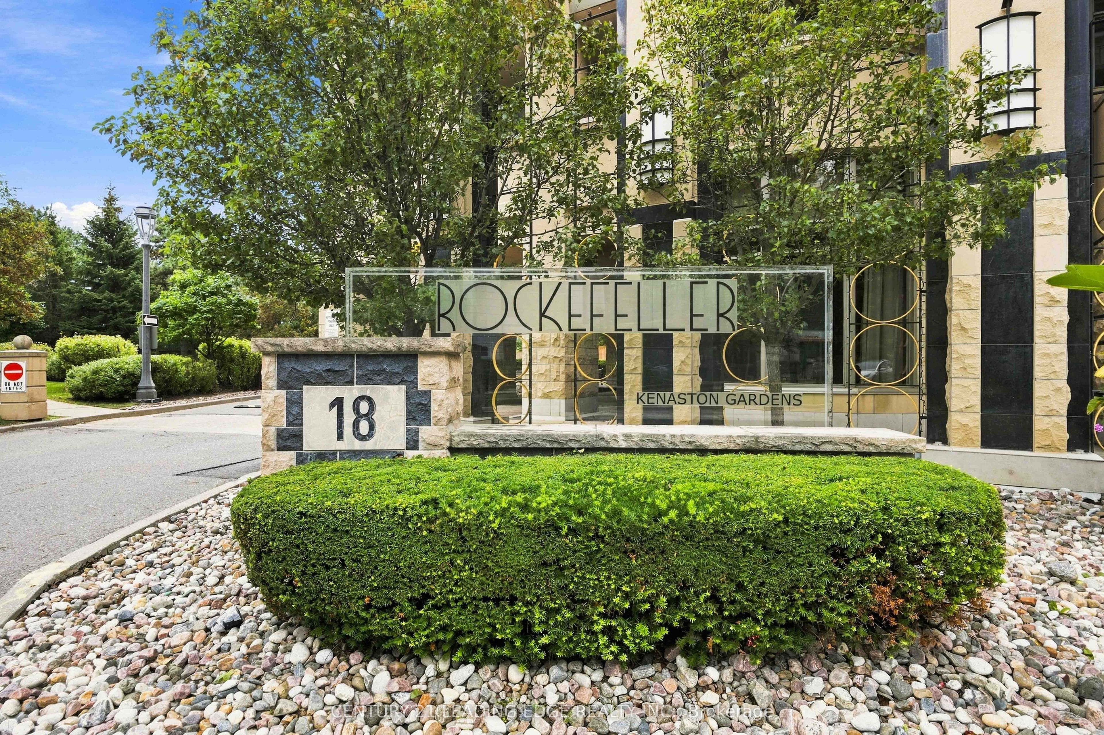 18 Kenaston Gardens 212, Toronto, ON M2K 3C7 photo 2