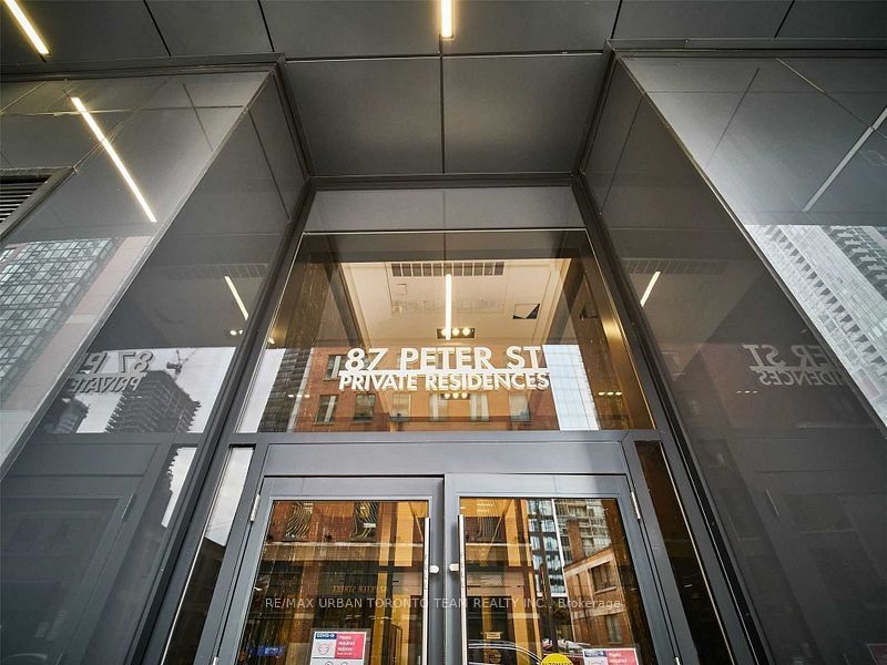 87 Peter Street 3313, Toronto, ON M5V 0P1 photo 2