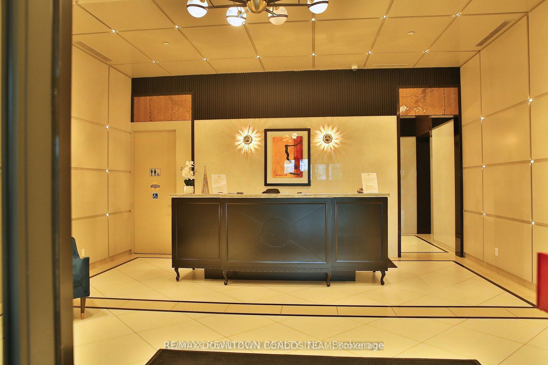 1486 Bathurst Street 303, Toronto, ON M5P 3G9 photo 3