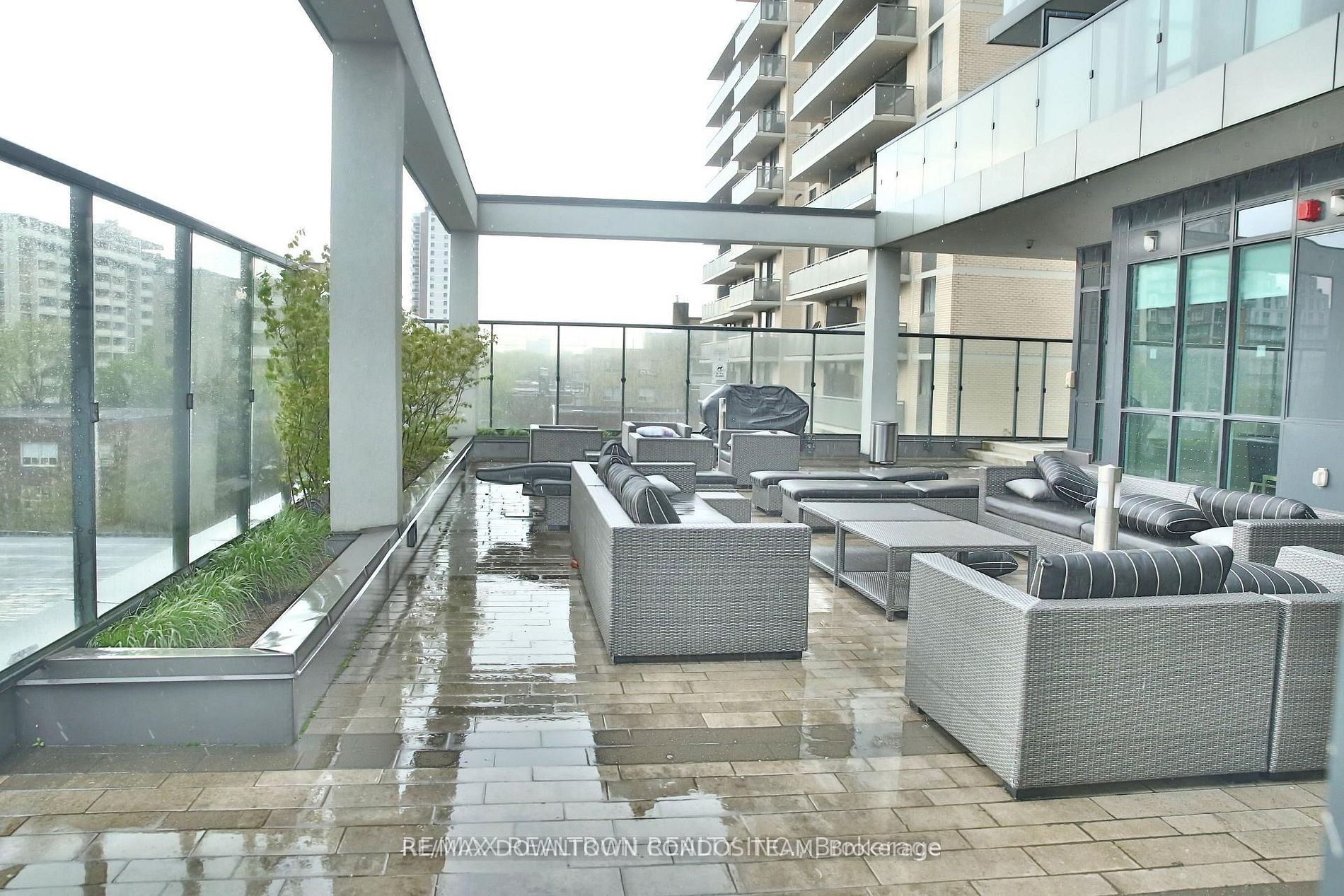 1486 Bathurst Street 303, Toronto, ON M5P 3G9 photo 4