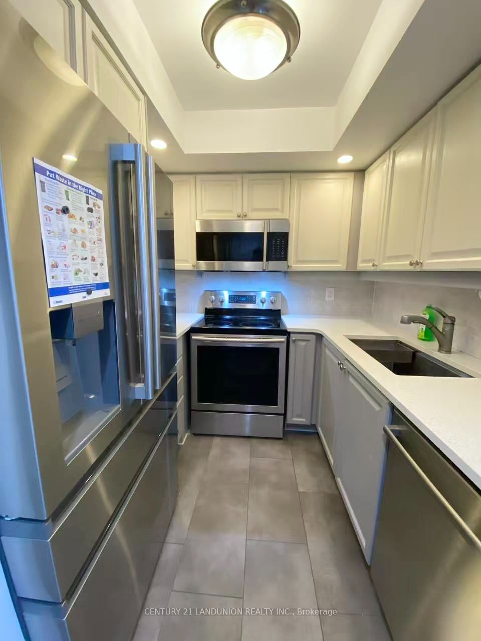 15 Northtown Way 1918, Toronto, ON M2N 7A2 photo 3