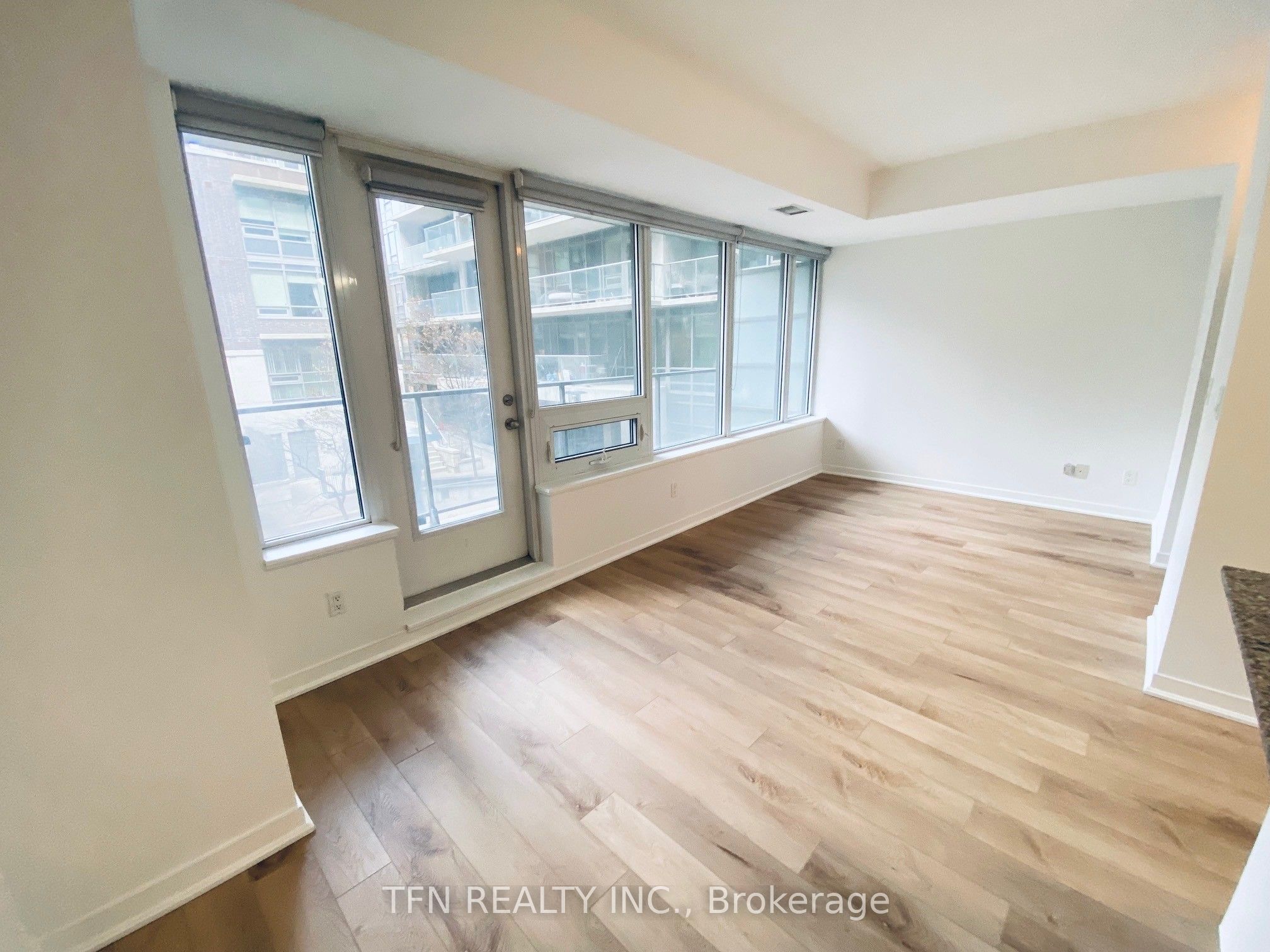 55 East Liberty Street 211, Toronto, ON M6K 3P9 photo 2