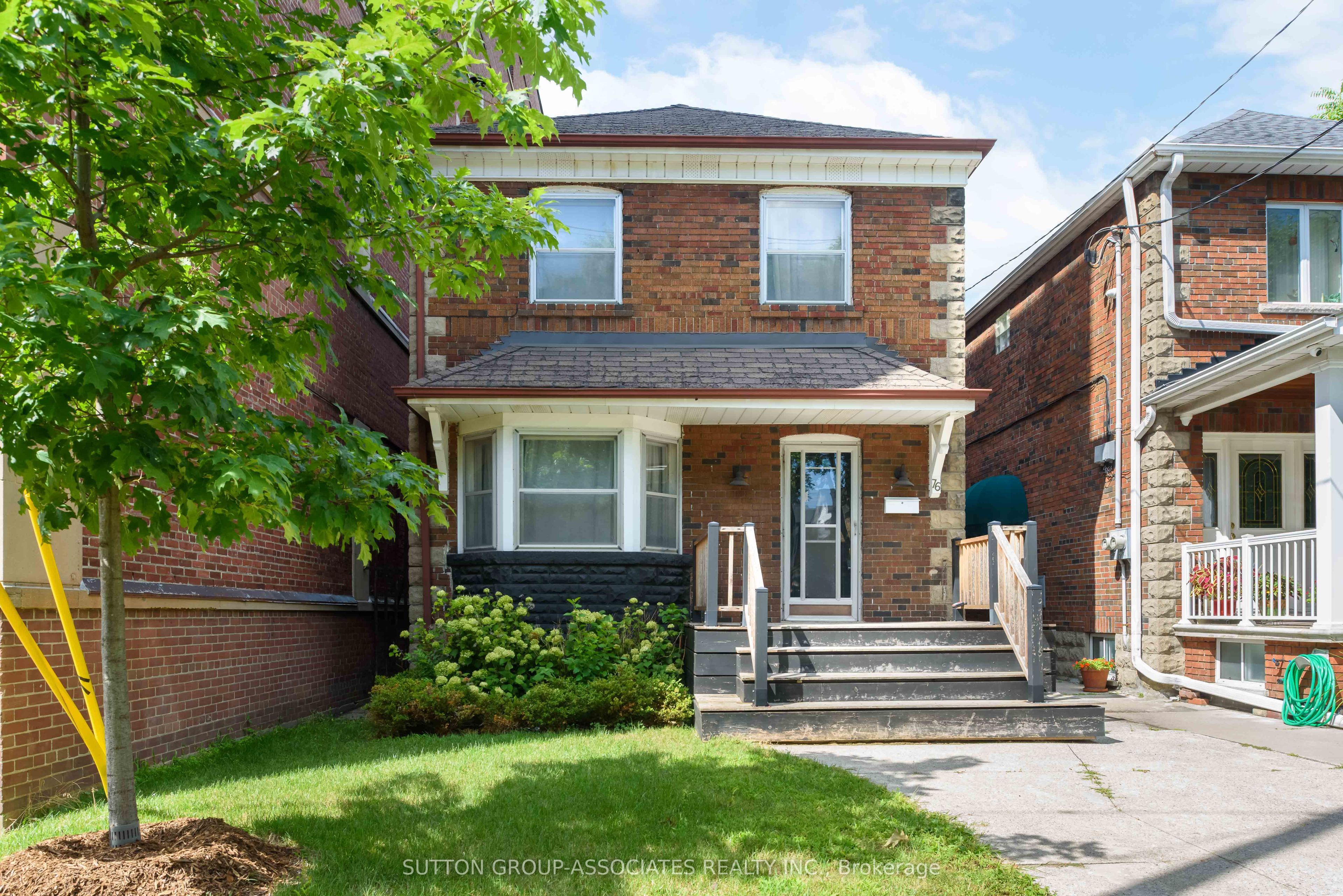 76 St Annes Road, Toronto, ON M6J 3J9