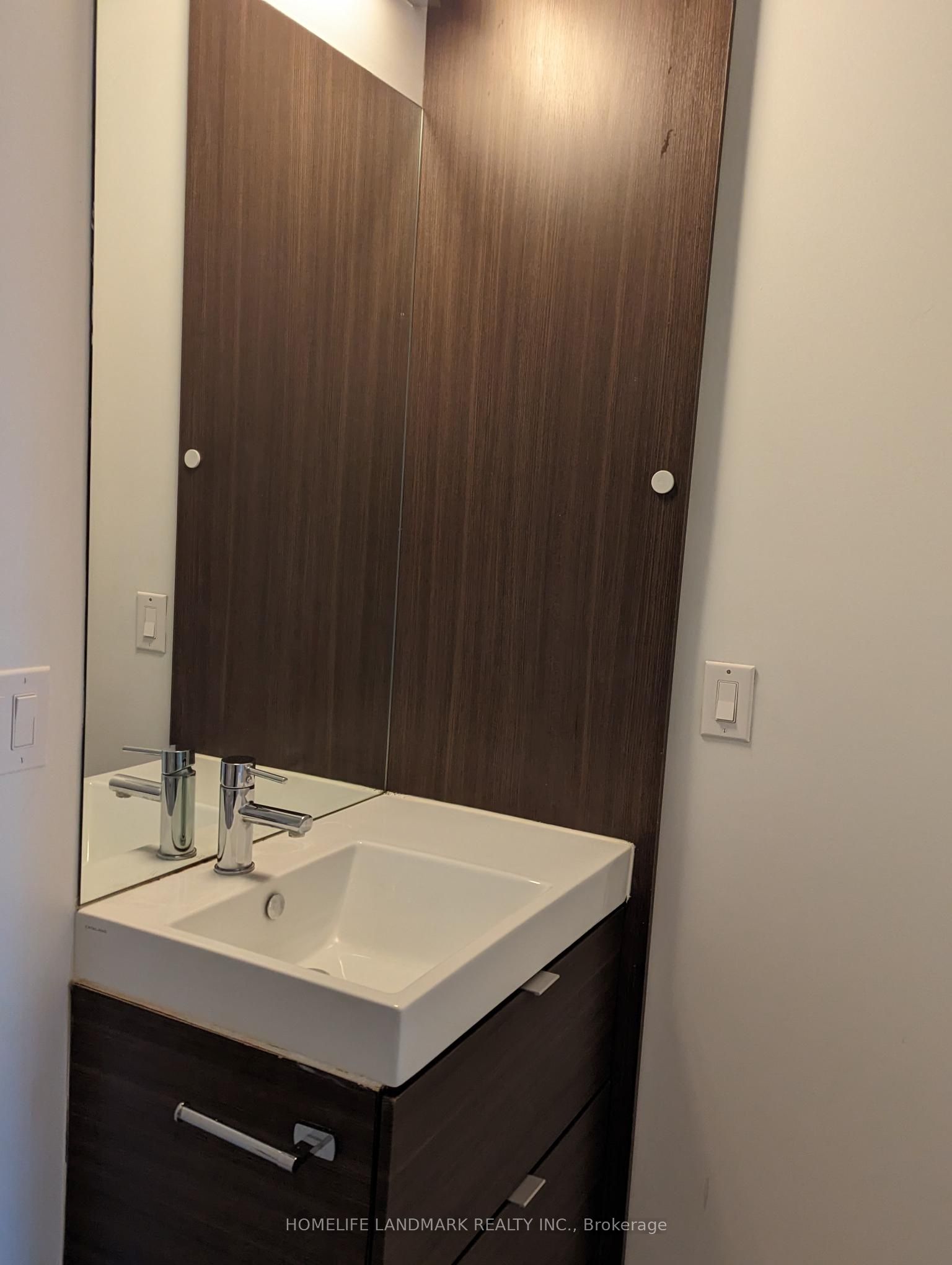 62 Forest Manor Road 2105, Toronto, ON M2J 0B6