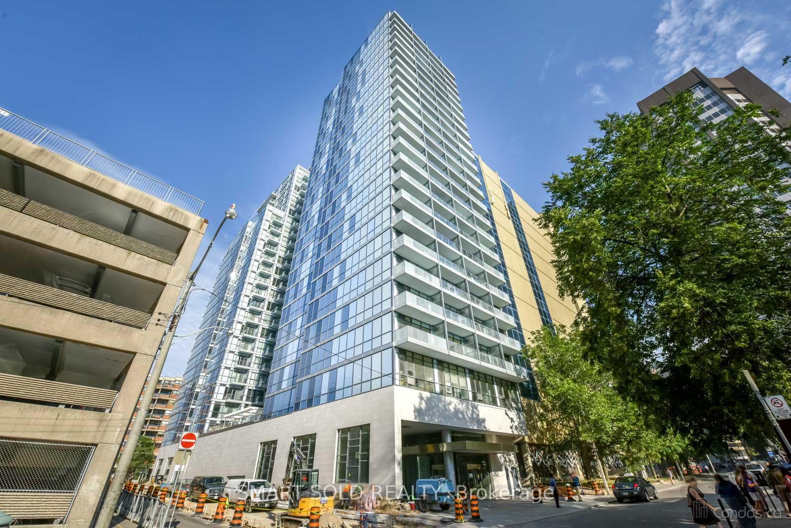 210 Simcoe Street 1007, Toronto, ON M5T 0A9