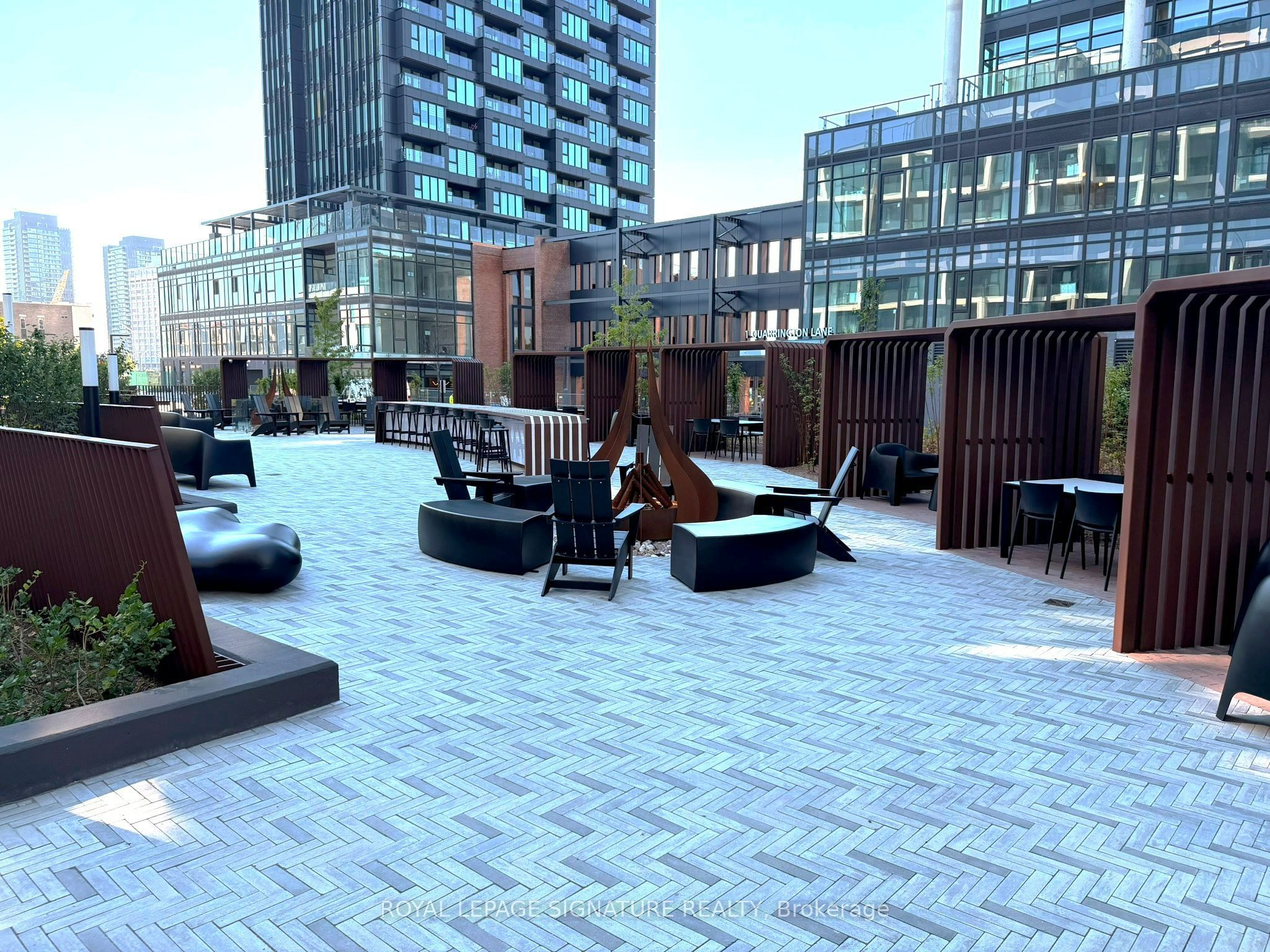 1 Quarrington Lane 2517, Toronto, ON M3C 0S4 photo 2