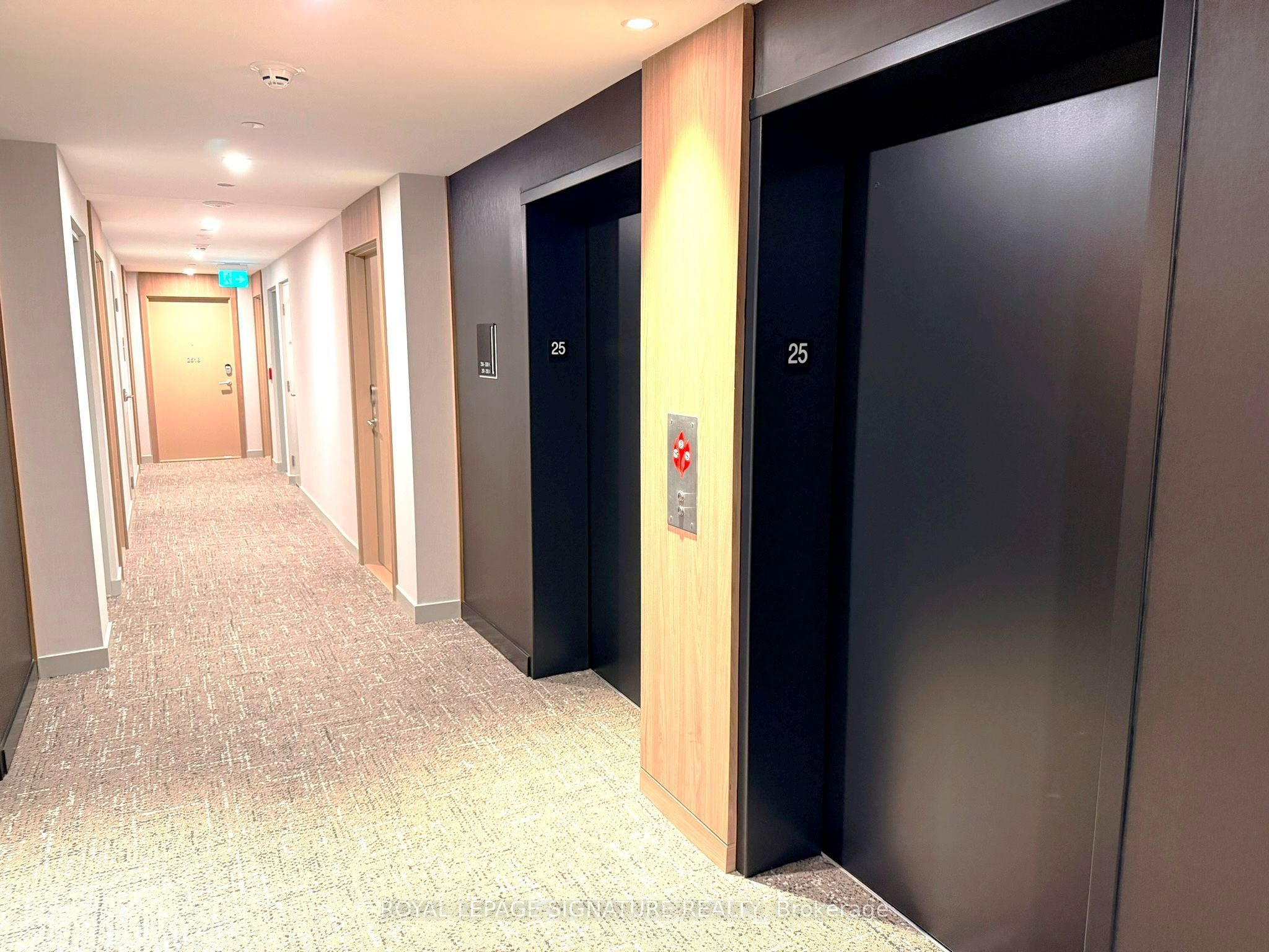 1 Quarrington Lane 2517, Toronto, ON M3C 0S4 photo 3