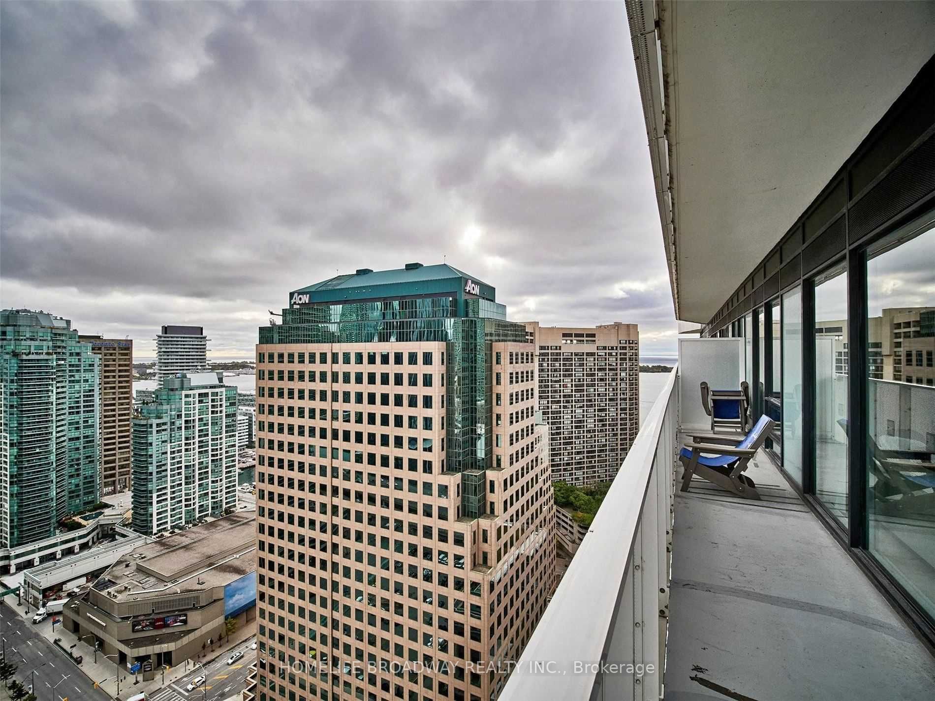 100 Harbour Street 6903, Toronto, ON M5J 0B5 photo 2