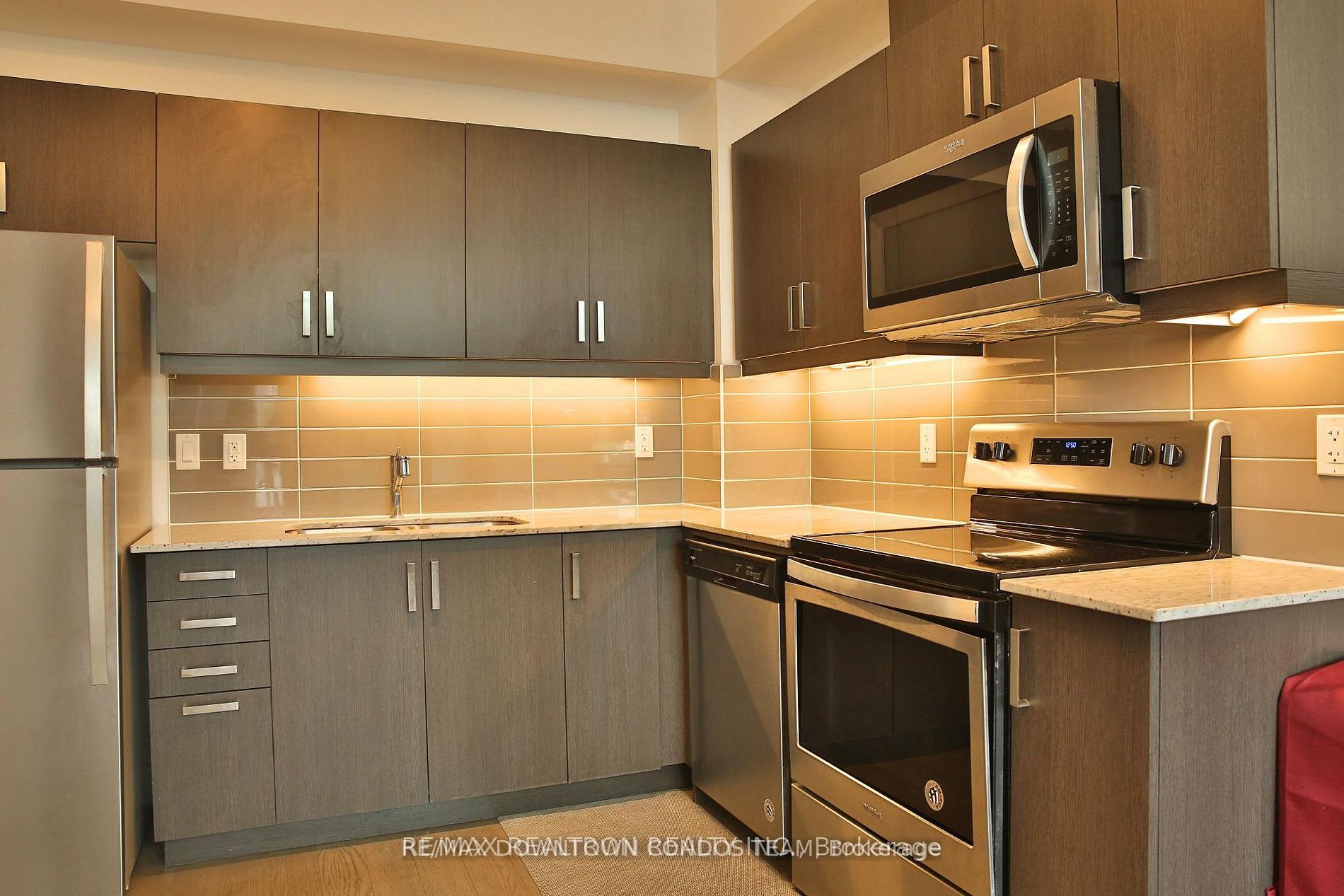 1486 Bathurst Street 303, Toronto, ON M5P 3G9 photo 3