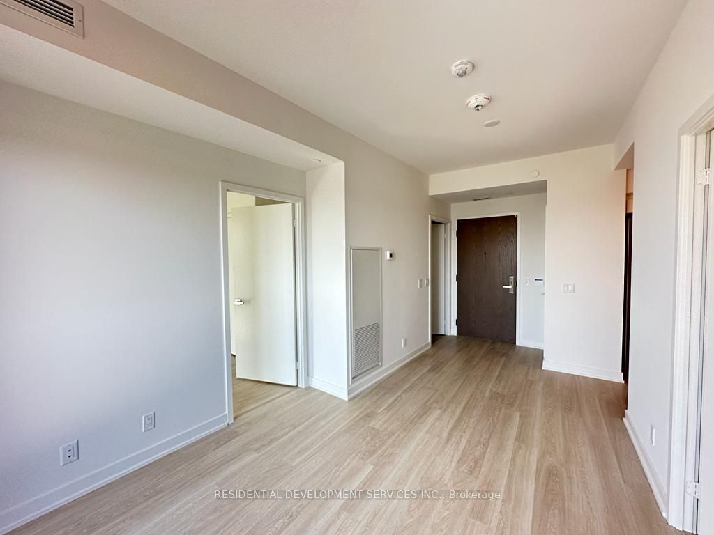 30 Tretti Way 1205, Toronto, ON M3H 0E3 photo 5