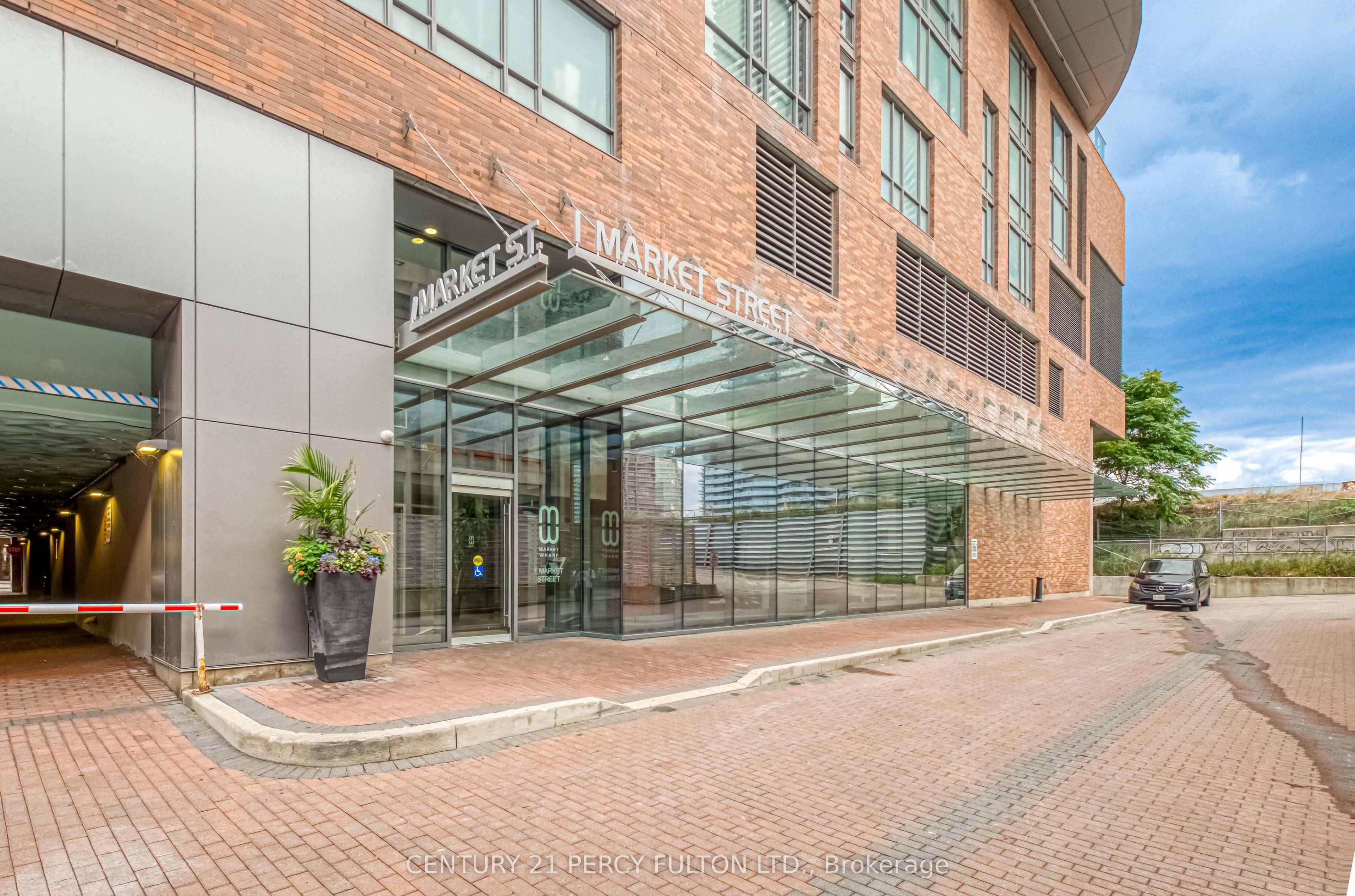 1 Market Street 801, Toronto, ON M5E 0A2 photo 3