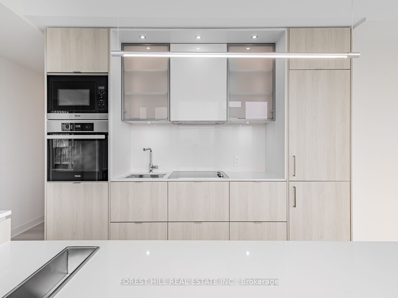 11 Yorkville Avenue 2411, Toronto, ON M4W 1L2 photo 4