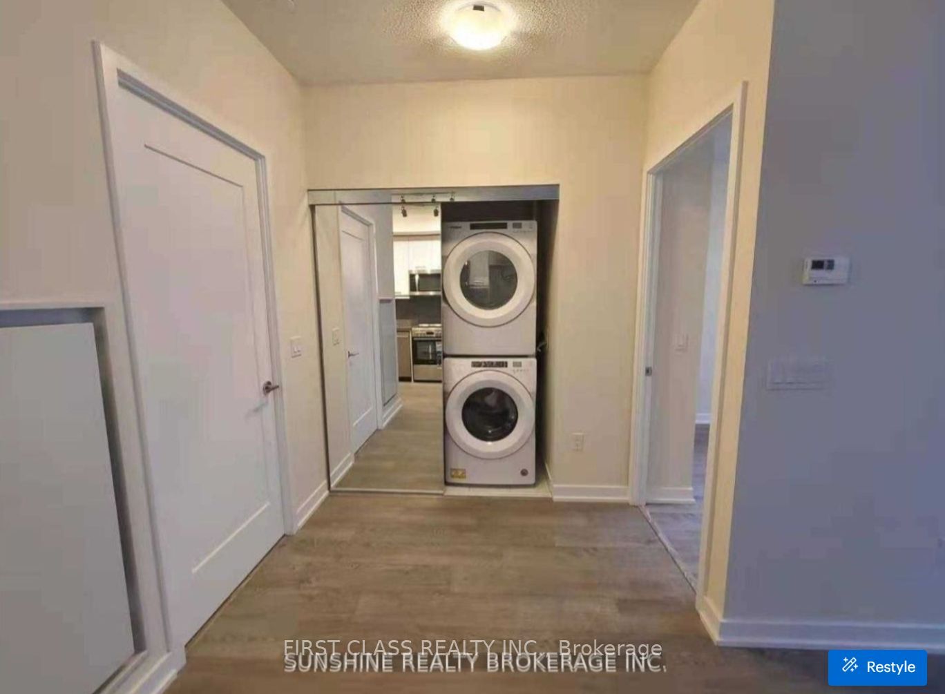 99 John Street 303, Toronto, ON M5V 0S6 photo 4
