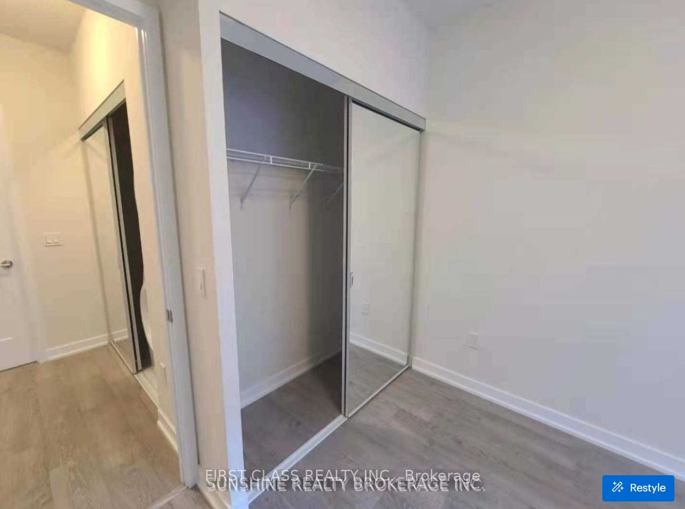 99 John Street 303, Toronto, ON M5V 0S6 photo 5
