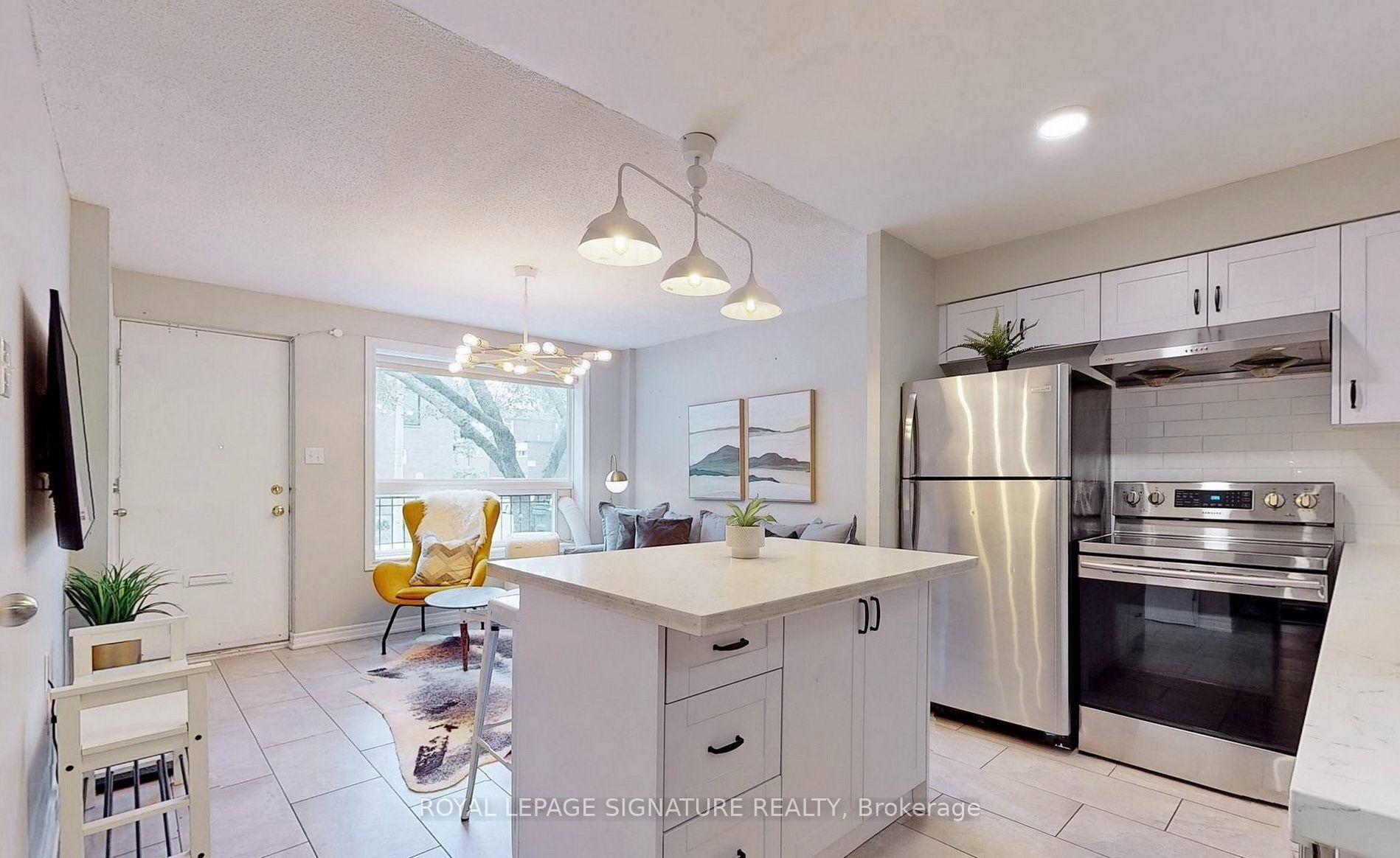 61 Cameron Street A, Toronto, ON M5T 2H1 photo 2