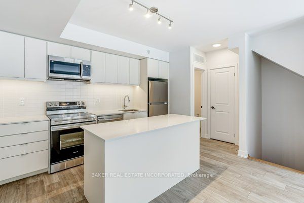 31 Farmstead Road 145, Toronto, ON M2L 2X2 photo 2