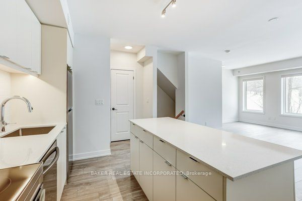 31 Farmstead Road 145, Toronto, ON M2L 2X2 photo 3
