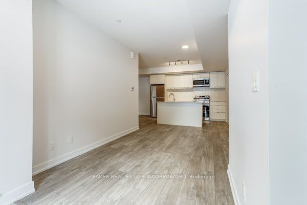 31 Farmstead Road 129, Toronto, ON M2L 2X2 photo 3
