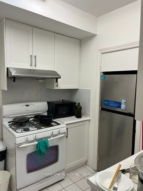 31 D'Arcy Street Studio, Toronto, ON M5T 1J8 photo 5