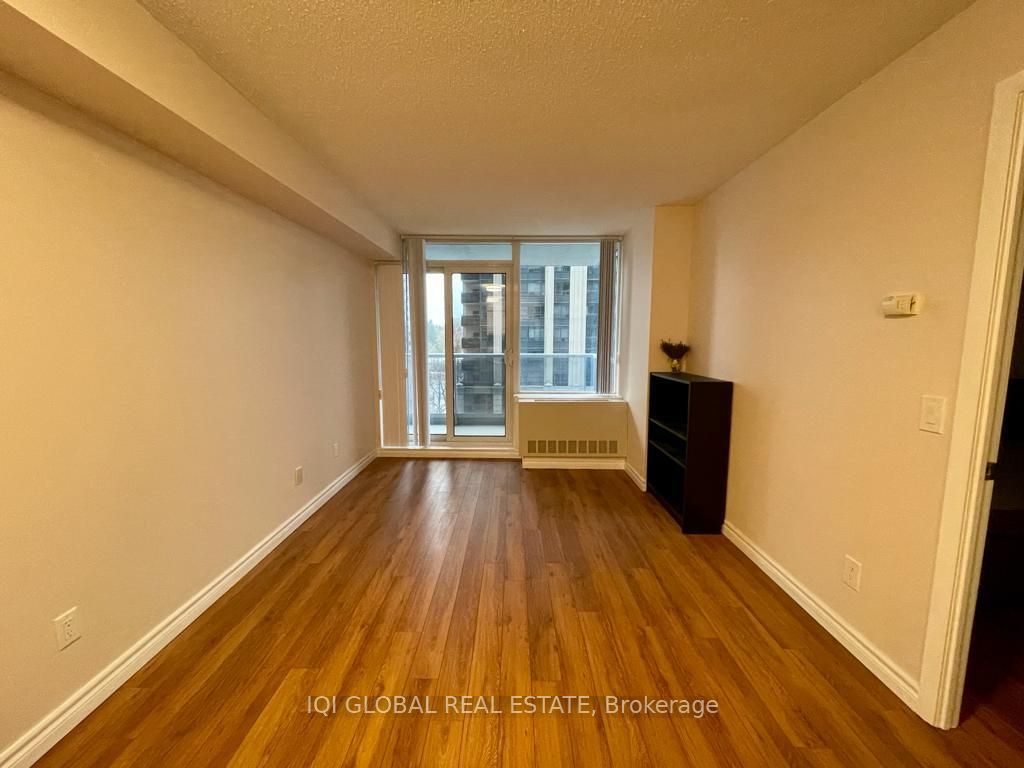 4978 Yonge Street, Toronto, ON M2N 7G8 photo 2