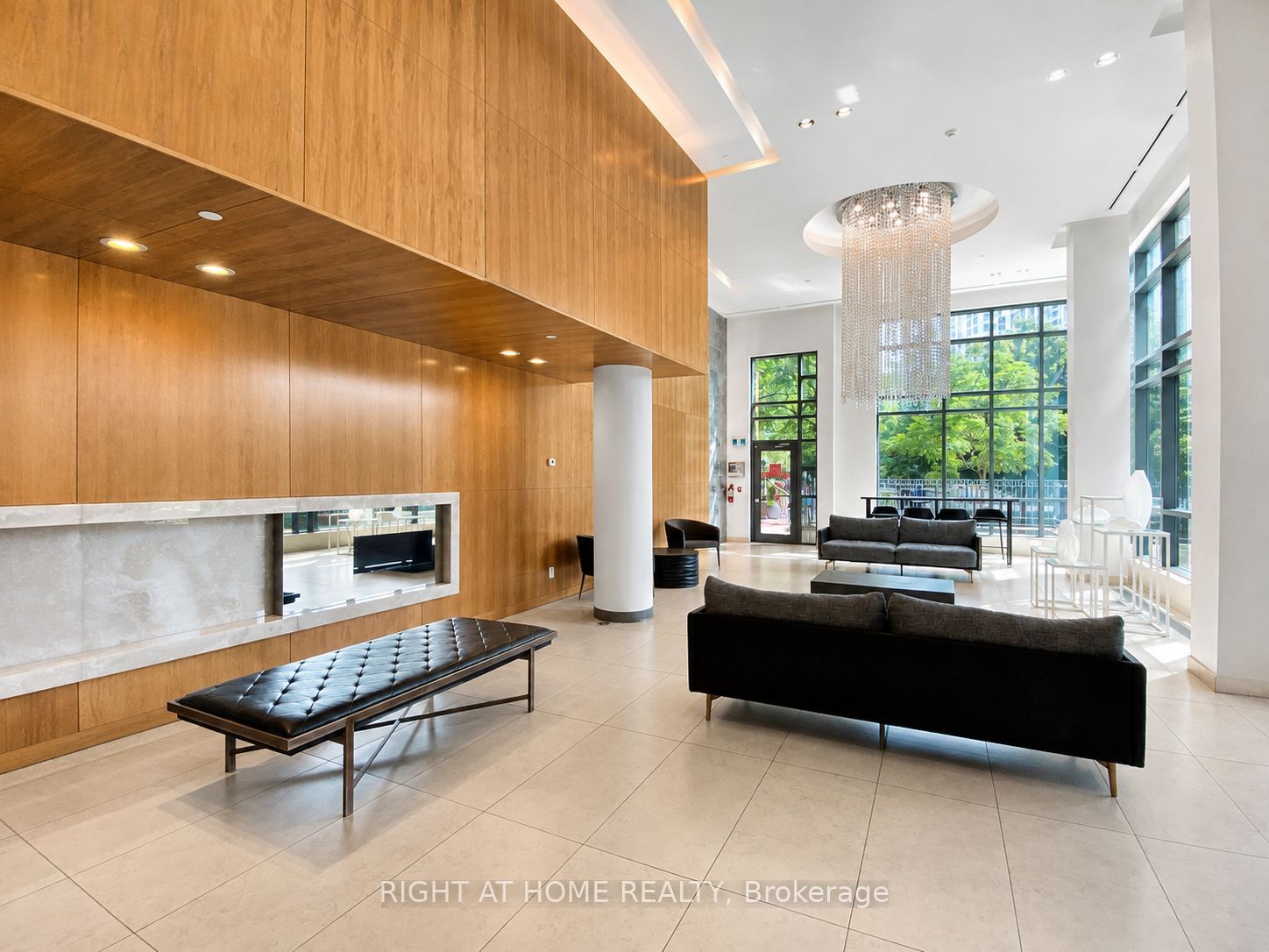 209 Fort York Boulevard 1157, Toronto, ON M5V 4A1 photo 3