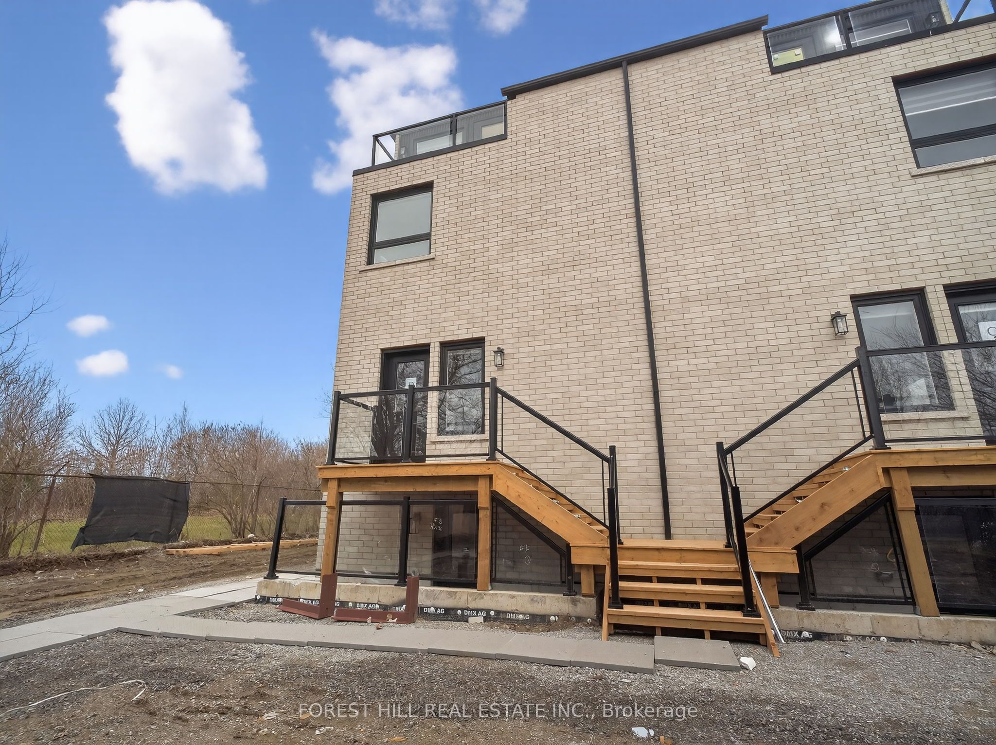 5 Hopperton Drive D, Toronto, ON M2L 2S5 photo 3
