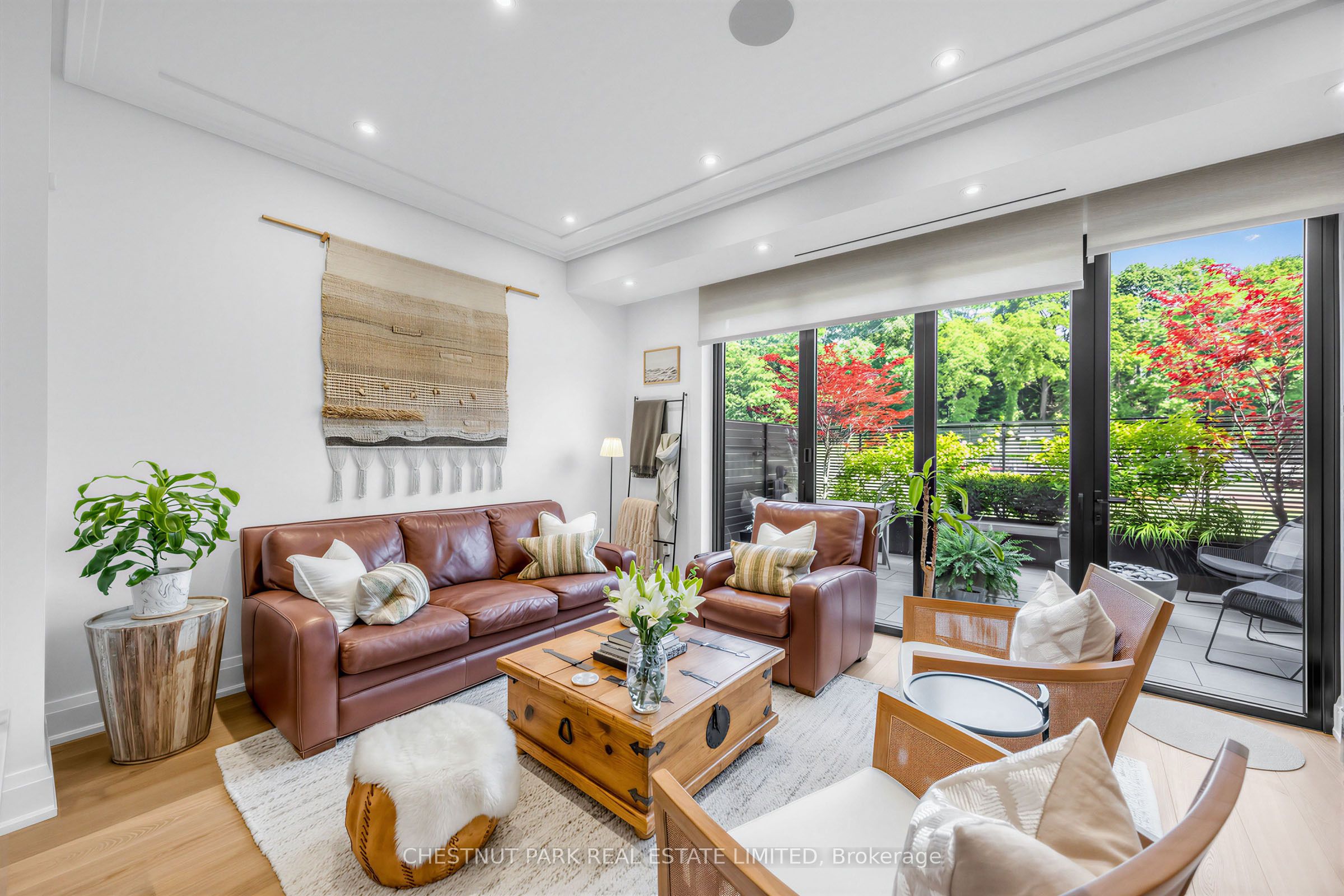 29 Oaklands Avenue, Toronto, ON M4V 0A9 photo 2