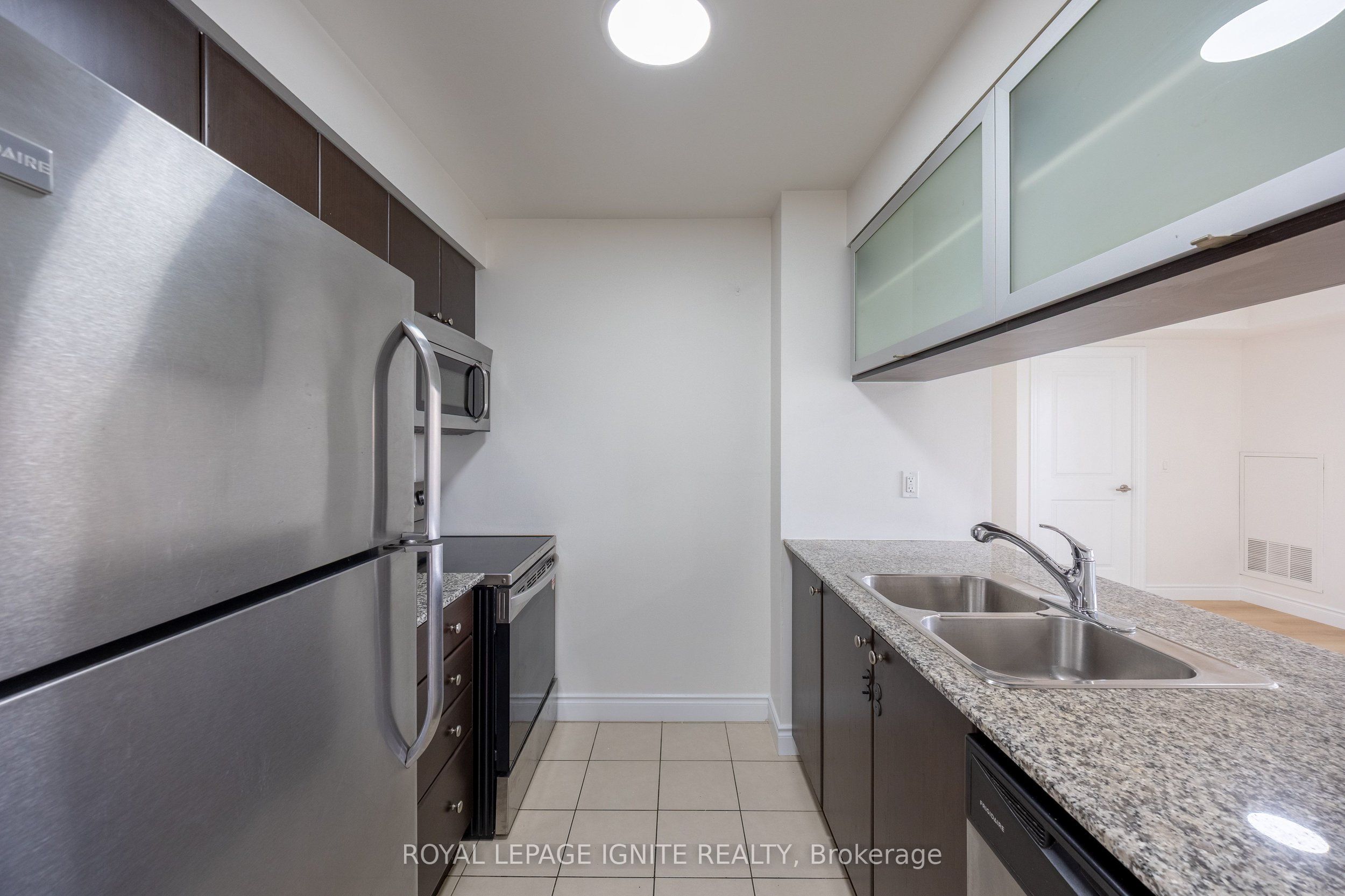 275 Yorkland Road 610, Toronto, ON M2J 0A7 photo 5