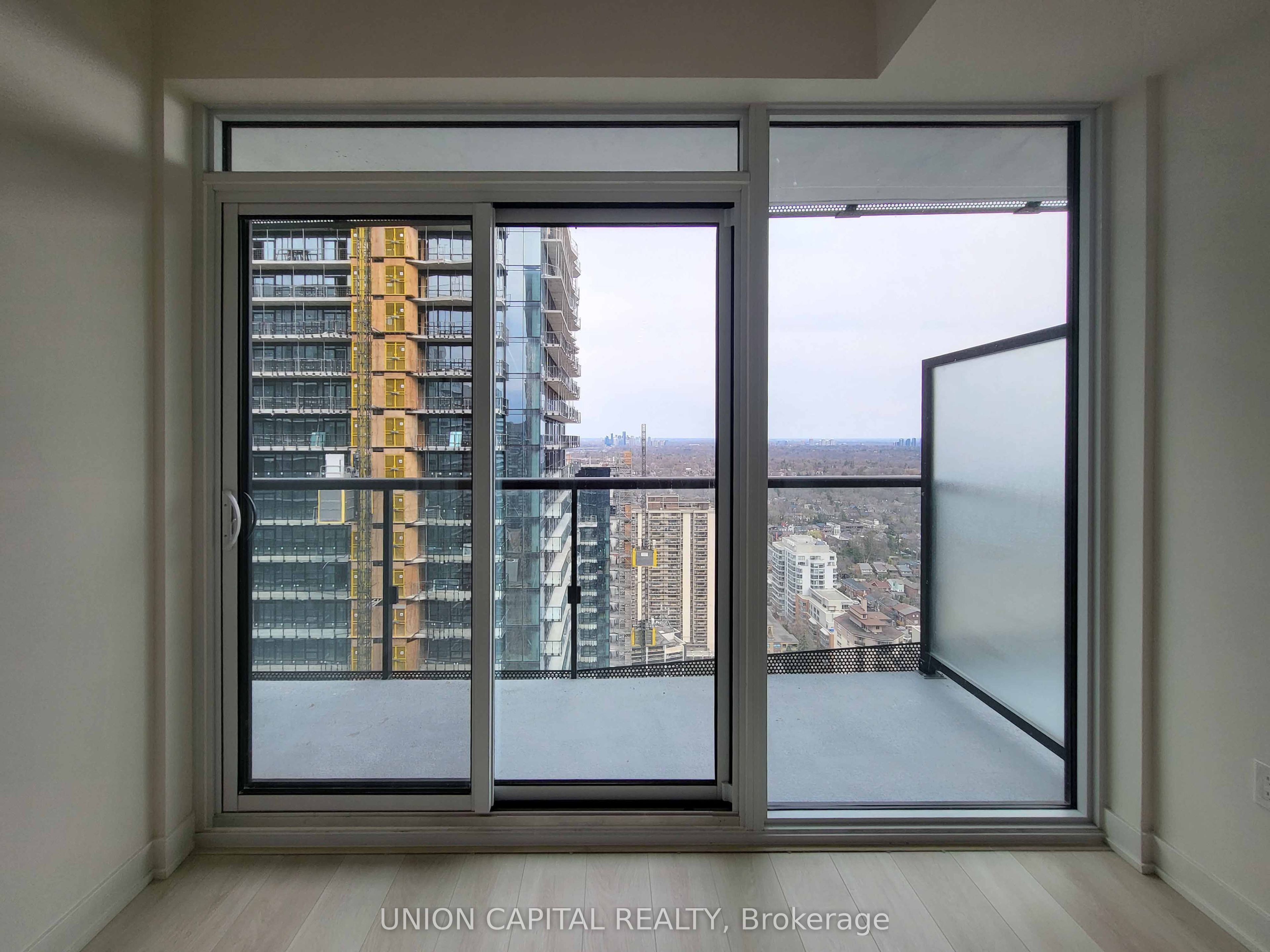 117 Broadway Avenue 3205, Toronto, ON M4P 1V3 photo 5