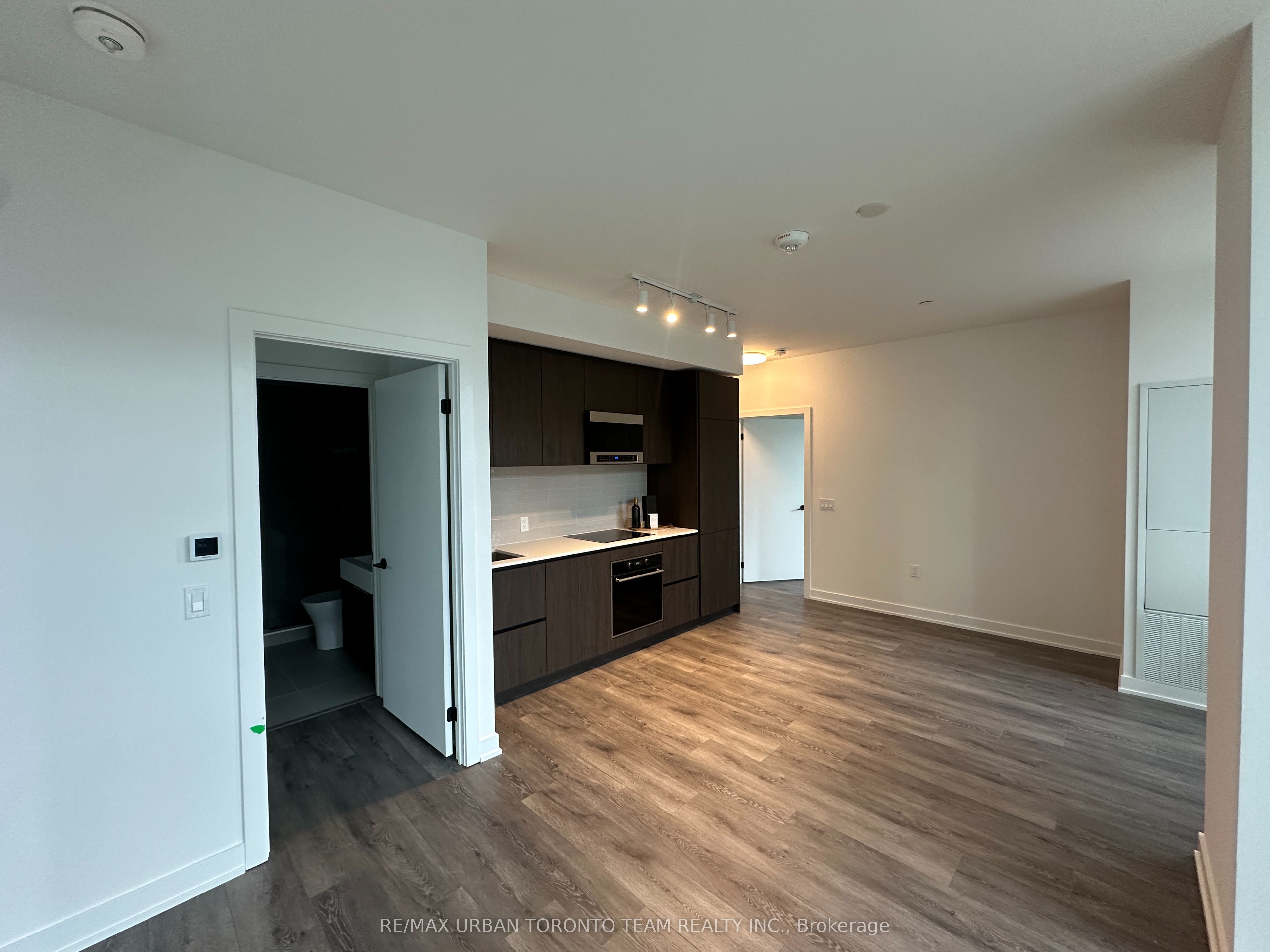 127 Broadway Avenue 901, Toronto, ON M4P 1V3 photo 4
