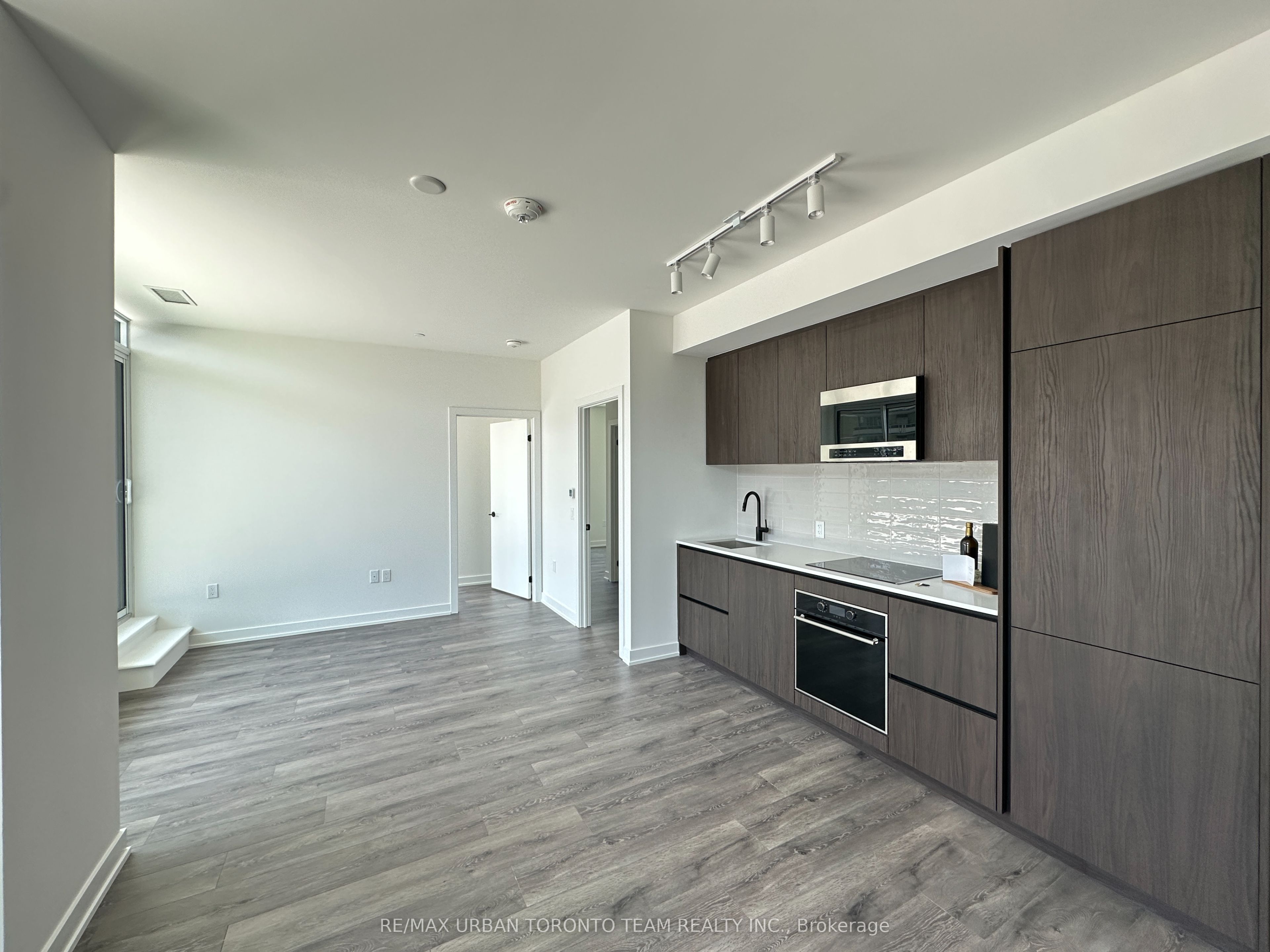 127 Broadway Avenue 901, Toronto, ON M4P 1V3 photo 5