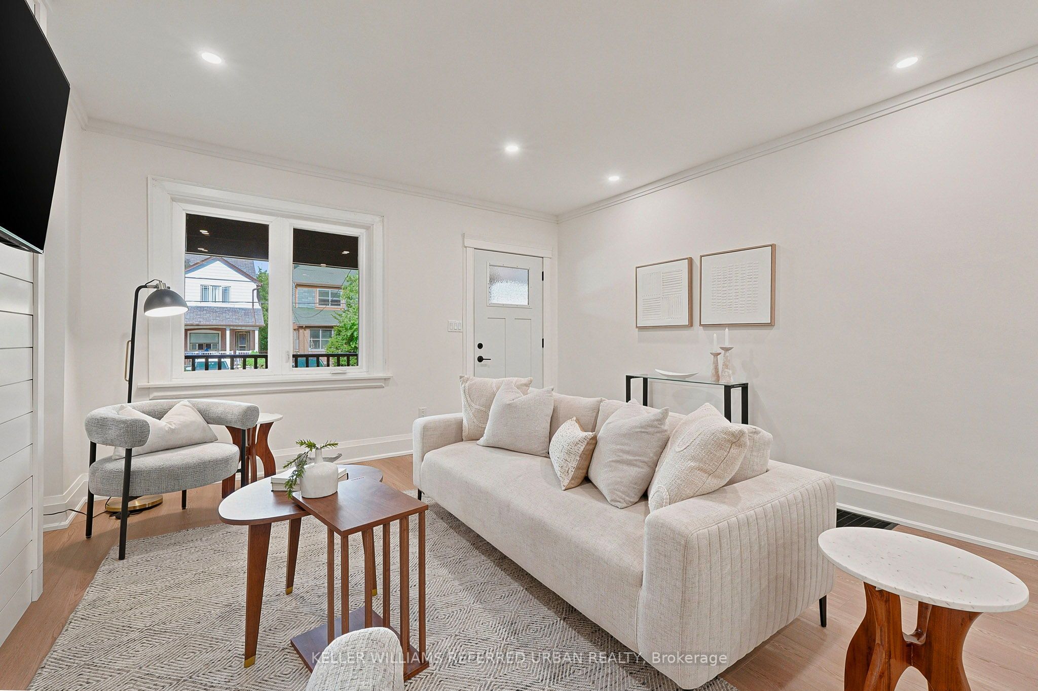 220 Westmount Avenue, Toronto, ON M6E 3M8 photo 5