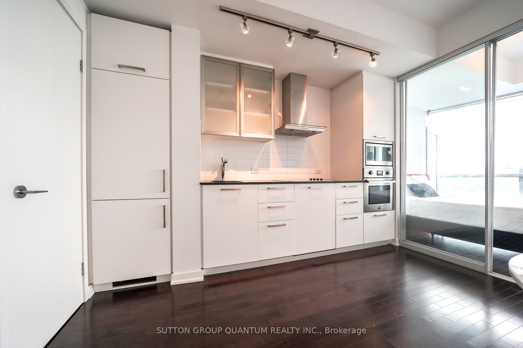 12 York Street 5308, Toronto, ON M5J 0A9 photo 4