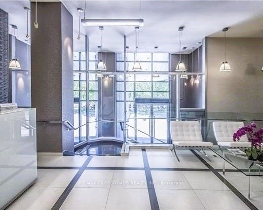 380 Macpherson Avenue 225, Toronto, ON M4V 3E3 photo 2