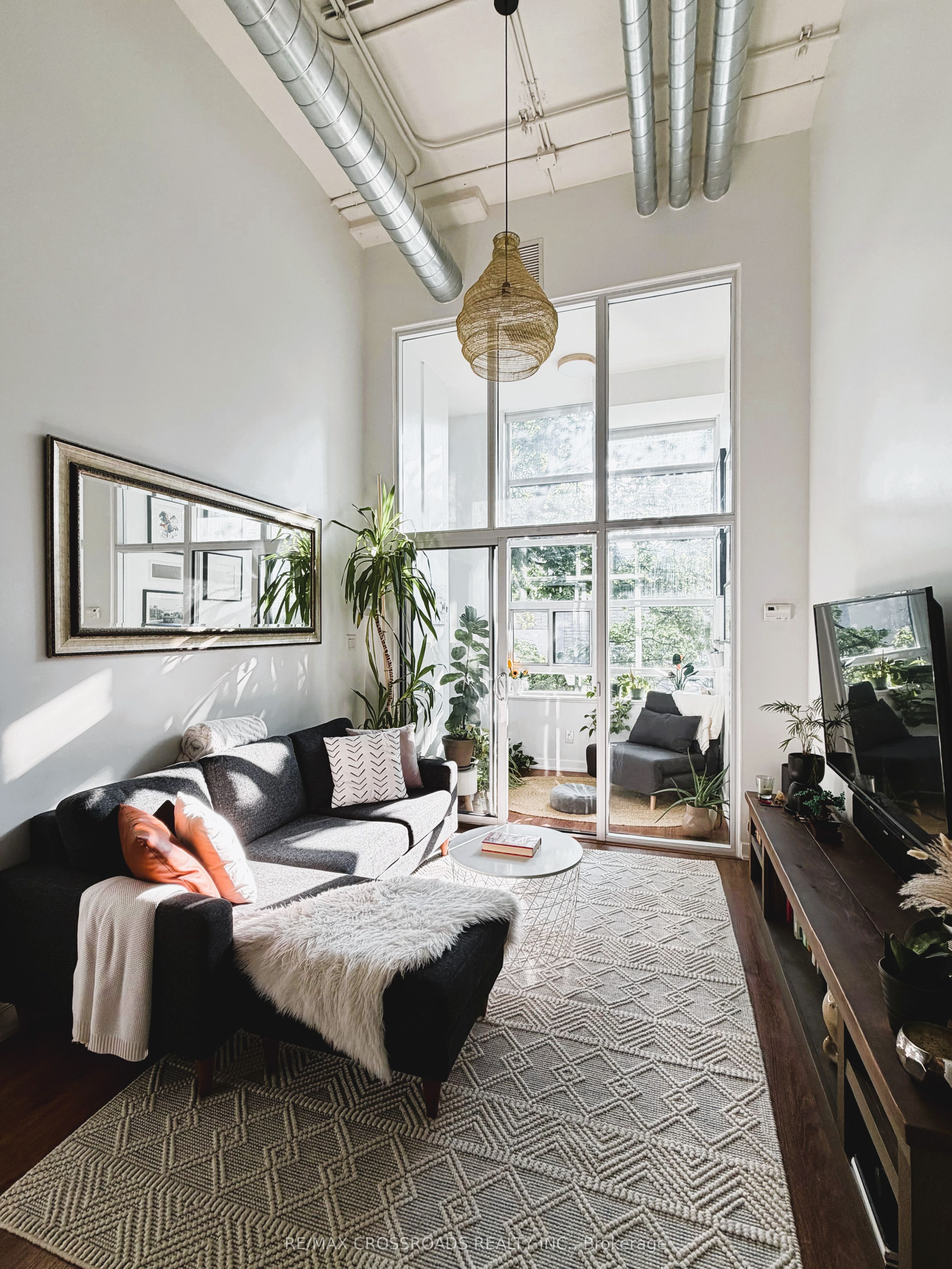 380 Macpherson Avenue 225, Toronto, ON M4V 3E3 photo 5