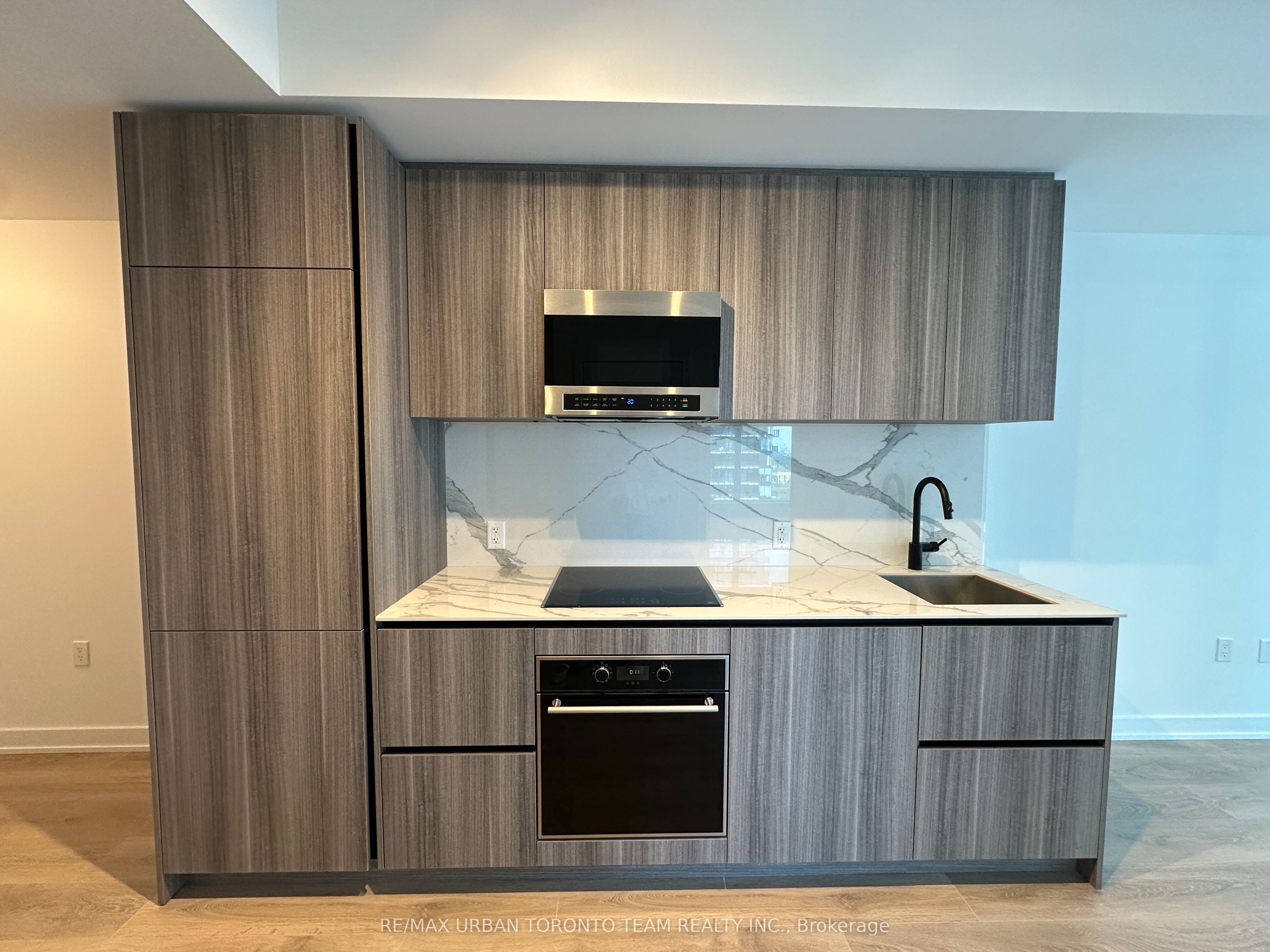127 Broadway Avenue 3205, Toronto, ON M4P 1V4 photo 3