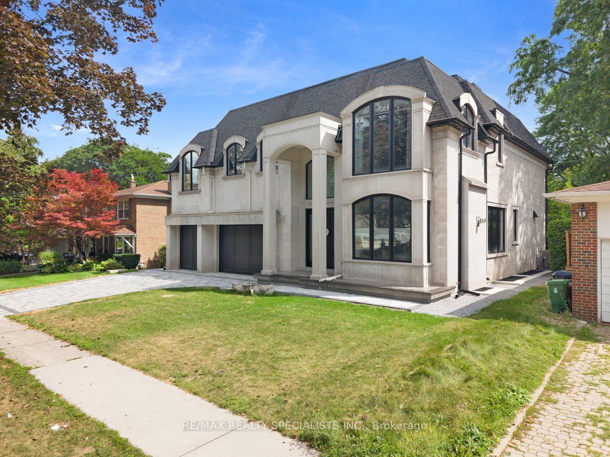 95 Lord Seaton Road, Toronto, ON M2P 1K7 photo 2