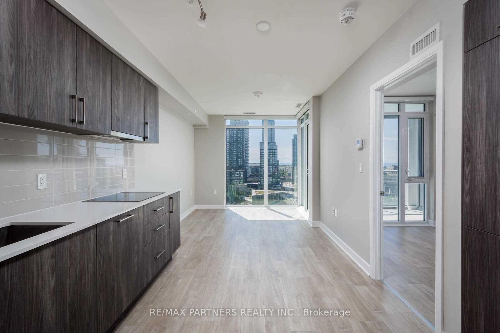 27 Bathurst Street 1403 W, Toronto, ON M5V 2P1