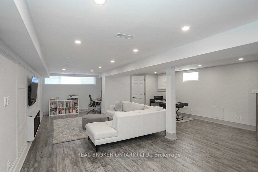 49 Fortrose Crescent, Toronto, ON M3A 2H2 photo 2