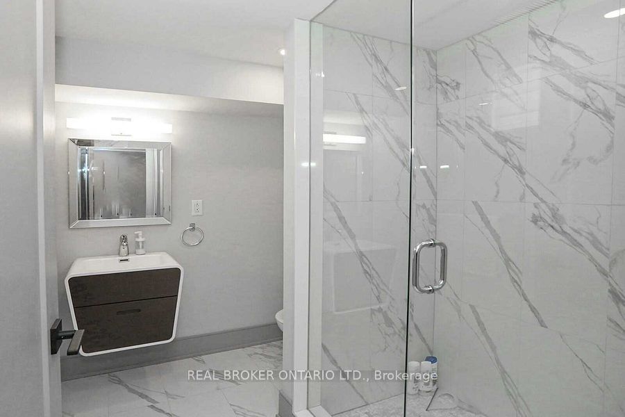 49 Fortrose Crescent, Toronto, ON M3A 2H2 photo 5
