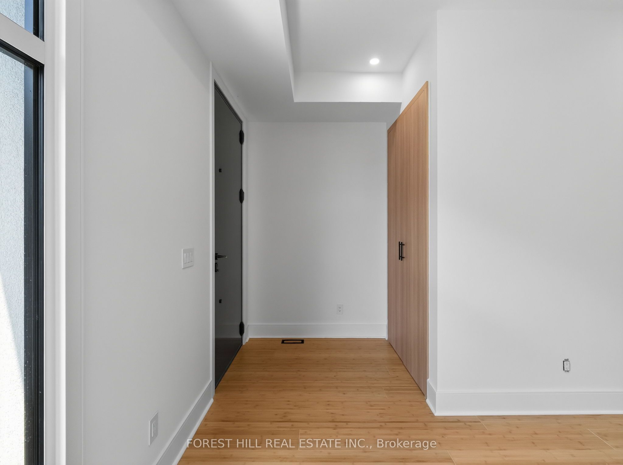 207 Robina Avenue, Toronto, ON M6C 3Y9 photo 2
